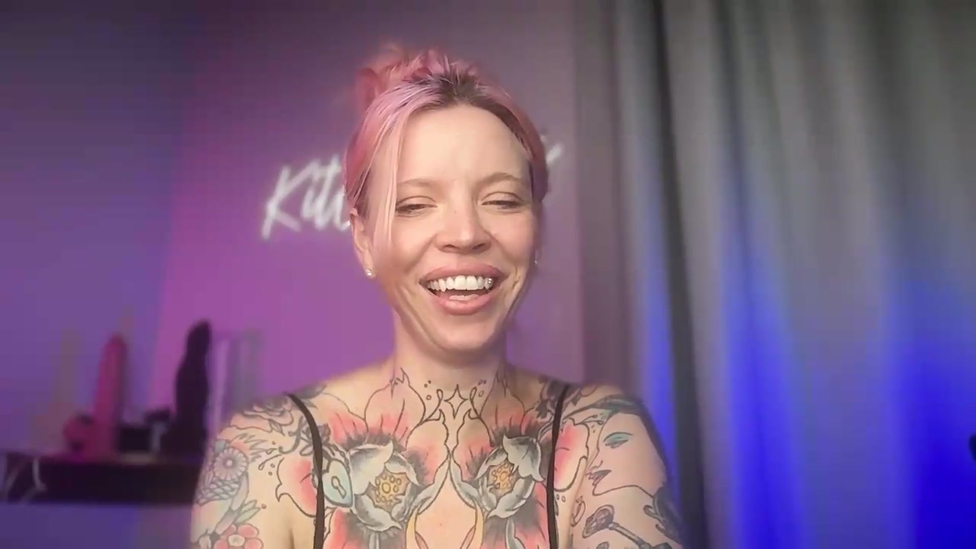 Gallery image thumbnail from Kittjones33's myfreecams stream on, 08/28/2026, 07:38 image 7 of 20
