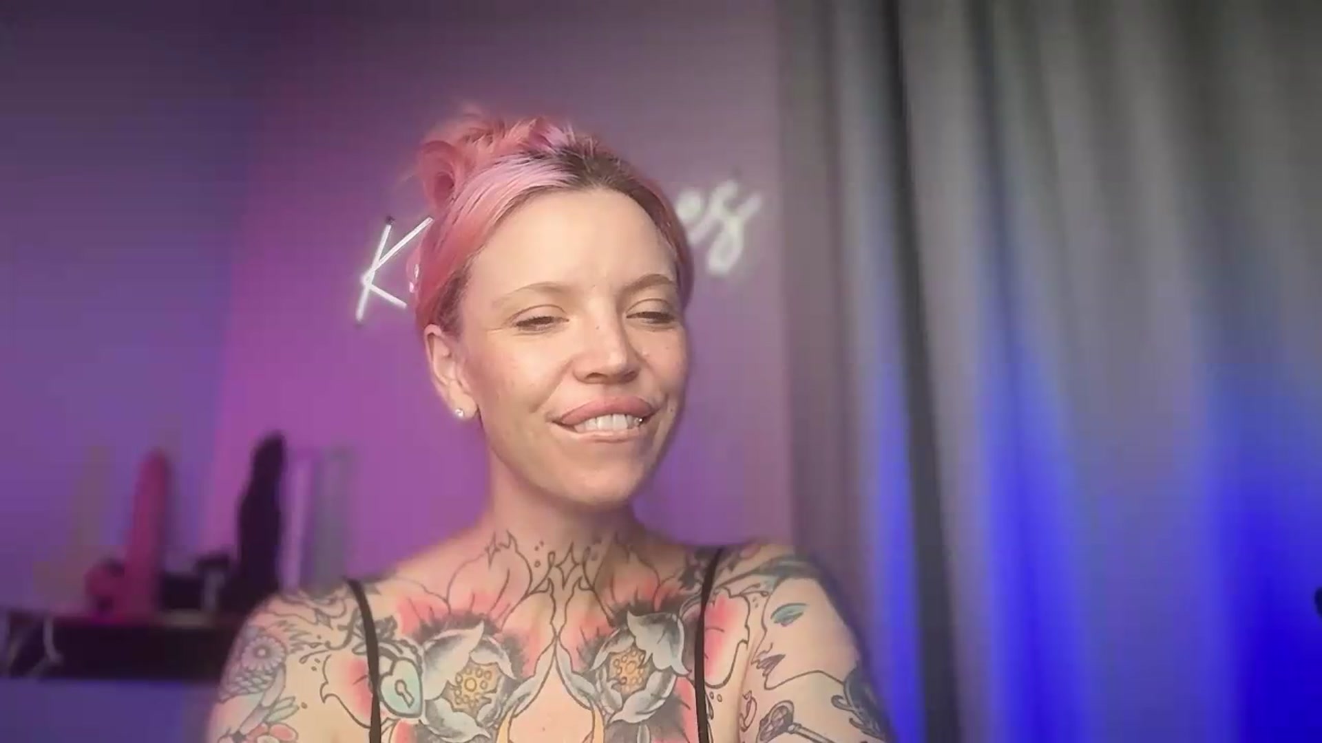 Gallery image thumbnail from Kittjones33's myfreecams stream on, 08/28/2026, 07:38 image 9 of 20