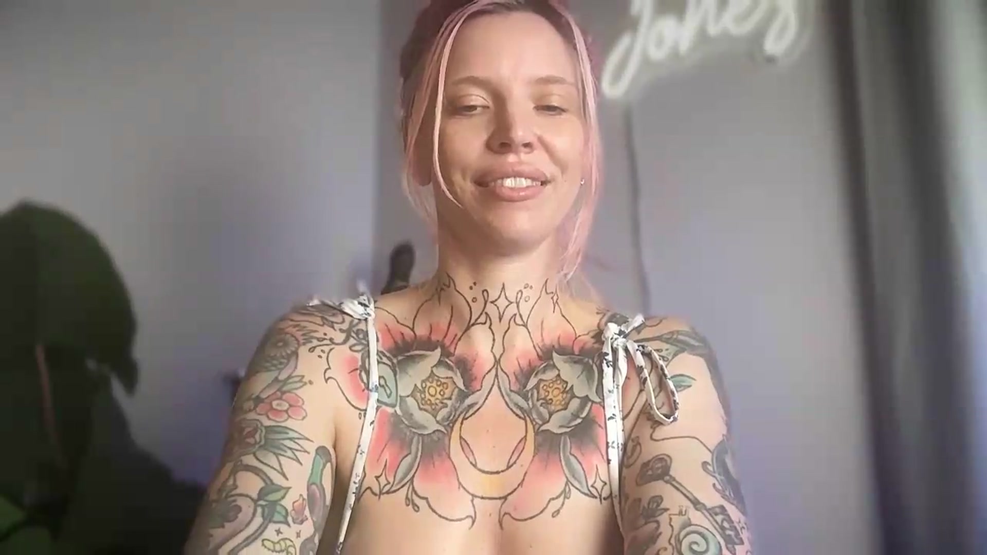 Gallery image thumbnail from Kittjones33's myfreecams stream on, 08/29/2026, 12:14 image 8 of 20