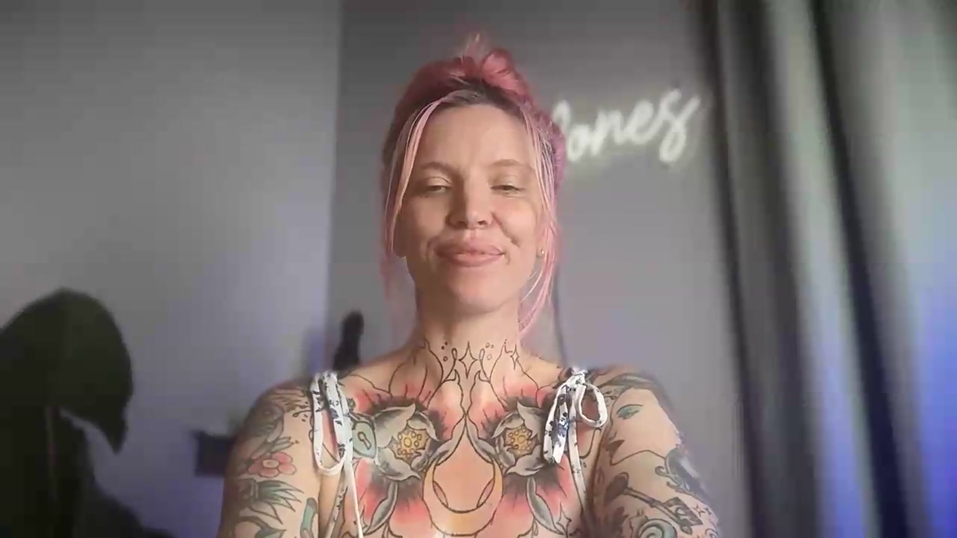 Gallery image thumbnail from Kittjones33's myfreecams stream on, 08/29/2026, 13:26 image 15 of 20