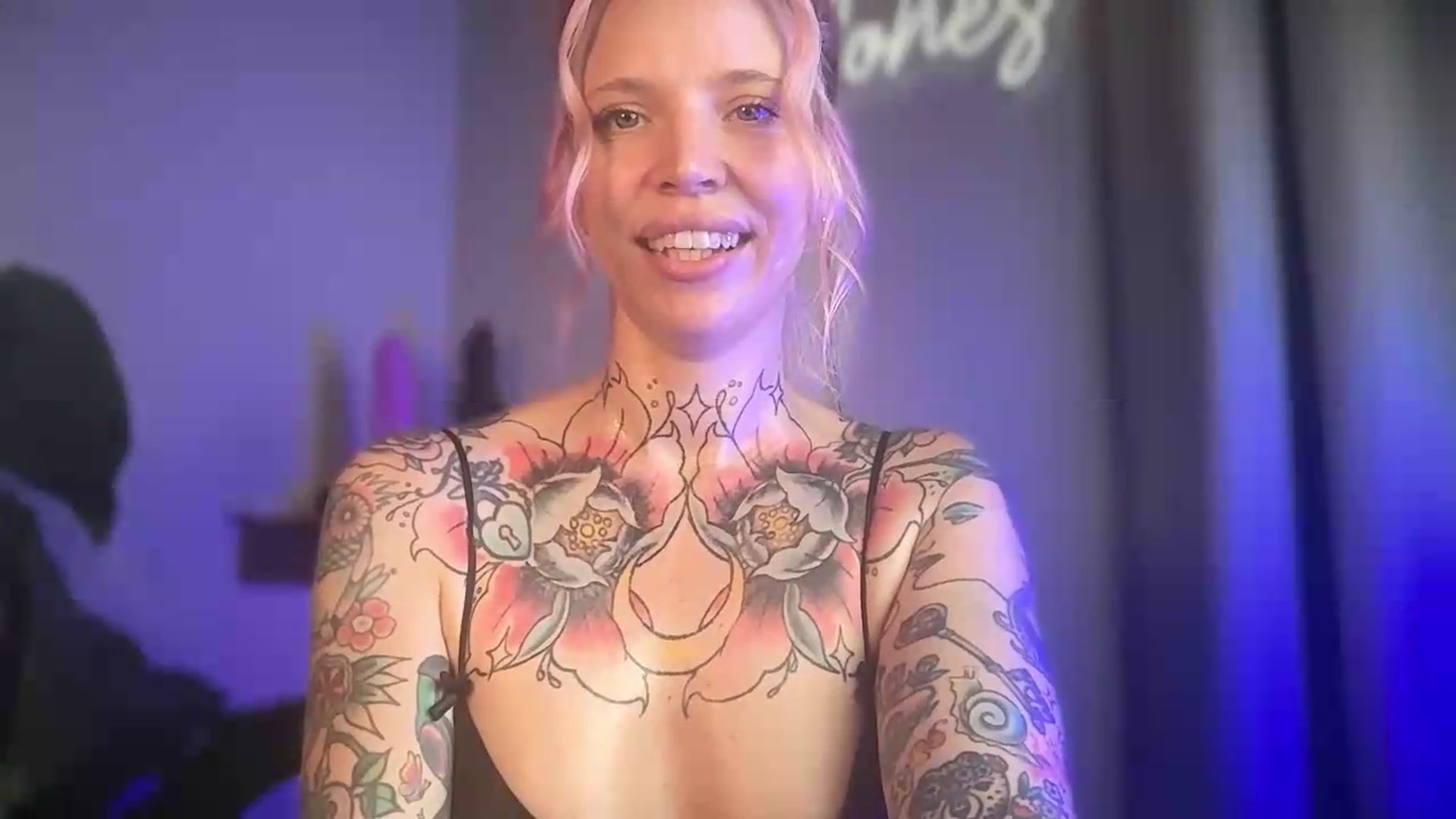 Gallery image thumbnail from Kittjones33's myfreecams stream on, 08/30/2026, 13:59 image 12 of 20