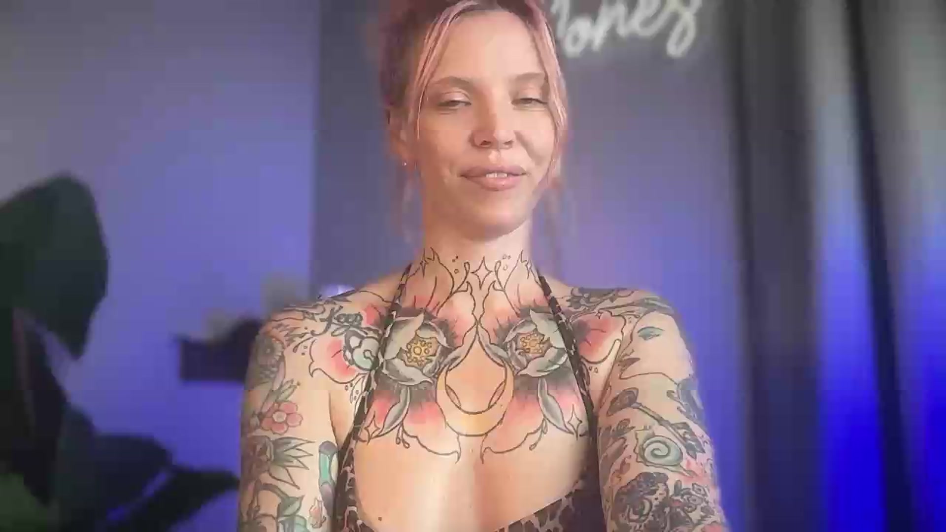 Gallery image thumbnail from Kittjones33's myfreecams stream on, 08/30/2026, 18:06 image 1 of 20