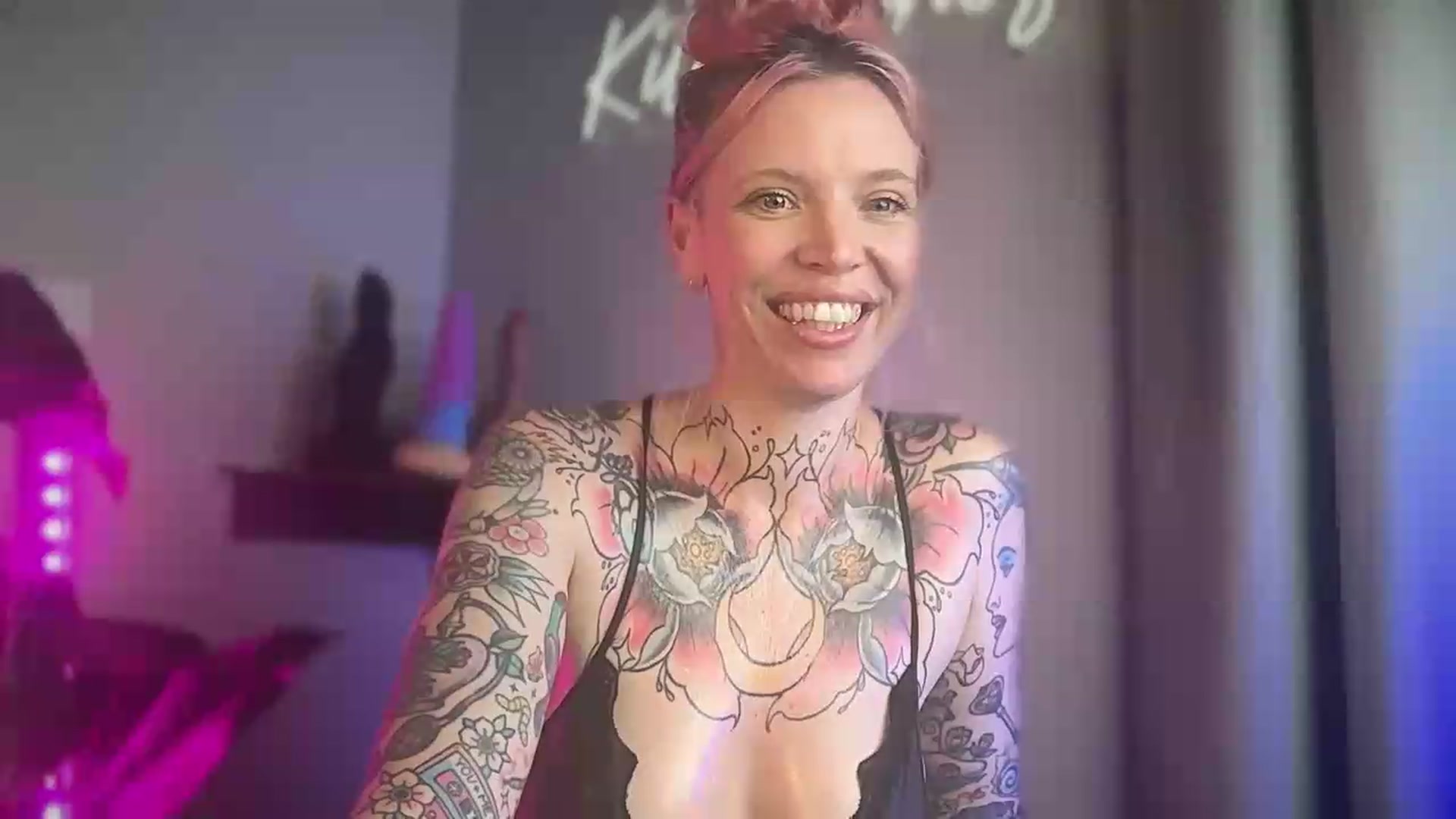 Gallery image thumbnail from Kittjones33's myfreecams stream on, 08/31/2026, 12:55 image 13 of 20