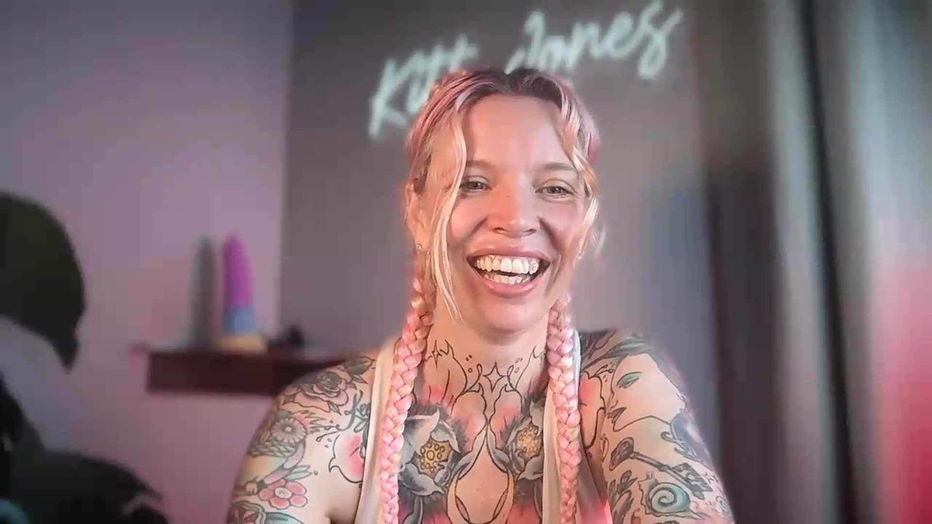 Gallery image thumbnail from Kittjones33's myfreecams stream on, 09/04/2026, 14:09 image 3 of 20