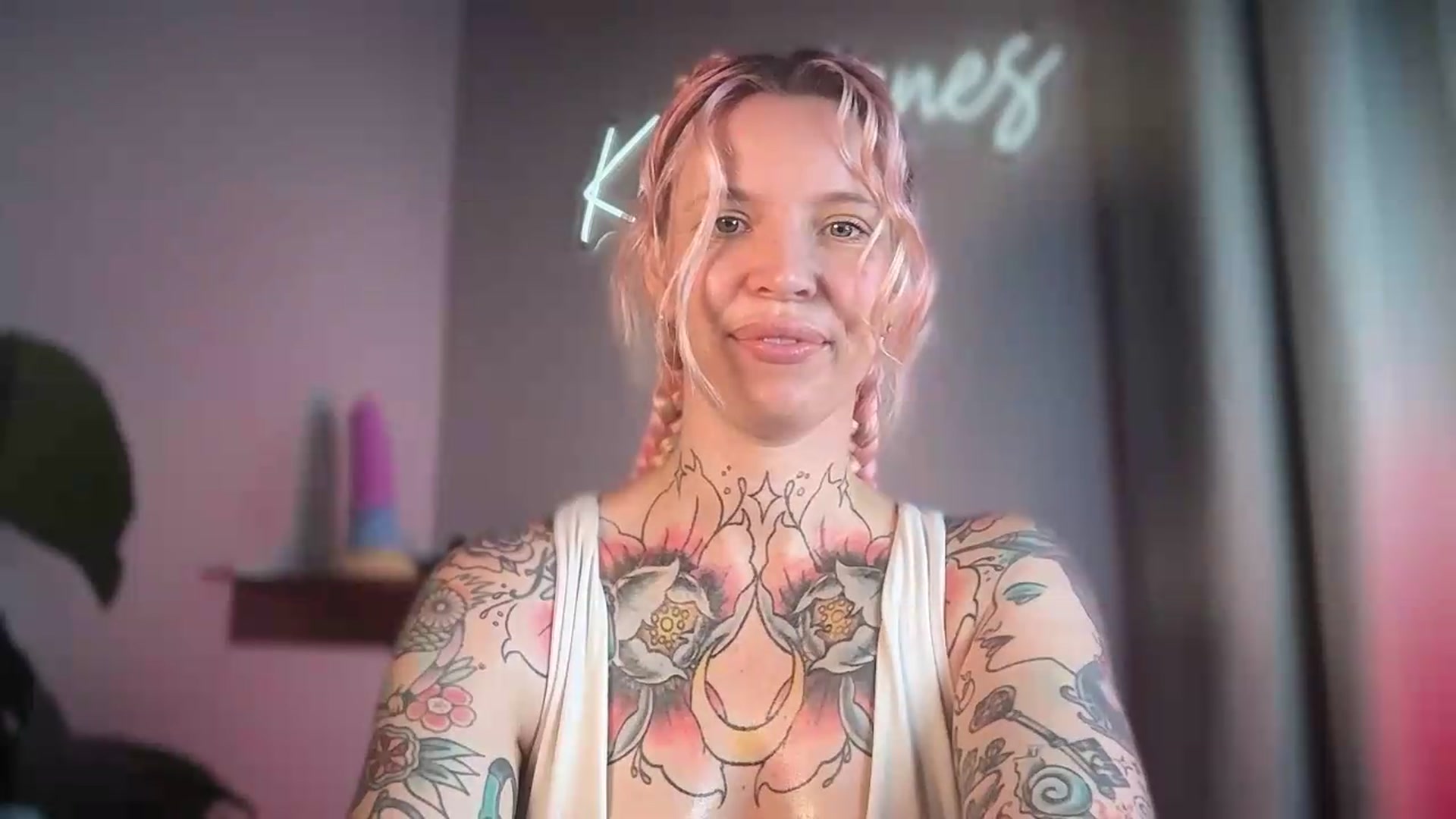 Gallery image thumbnail from Kittjones33's myfreecams stream on, 09/04/2026, 14:09 image 18 of 20