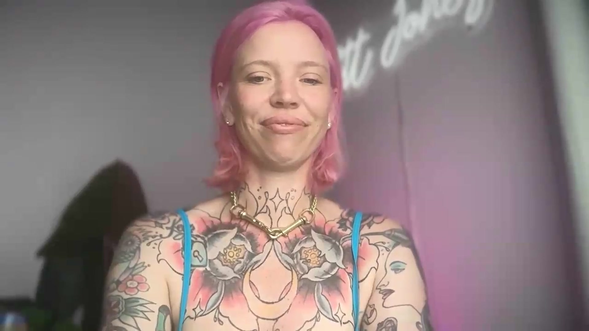 Gallery image thumbnail from Kittjones33's myfreecams stream on, 09/13/2026, 10:53 image 2 of 20