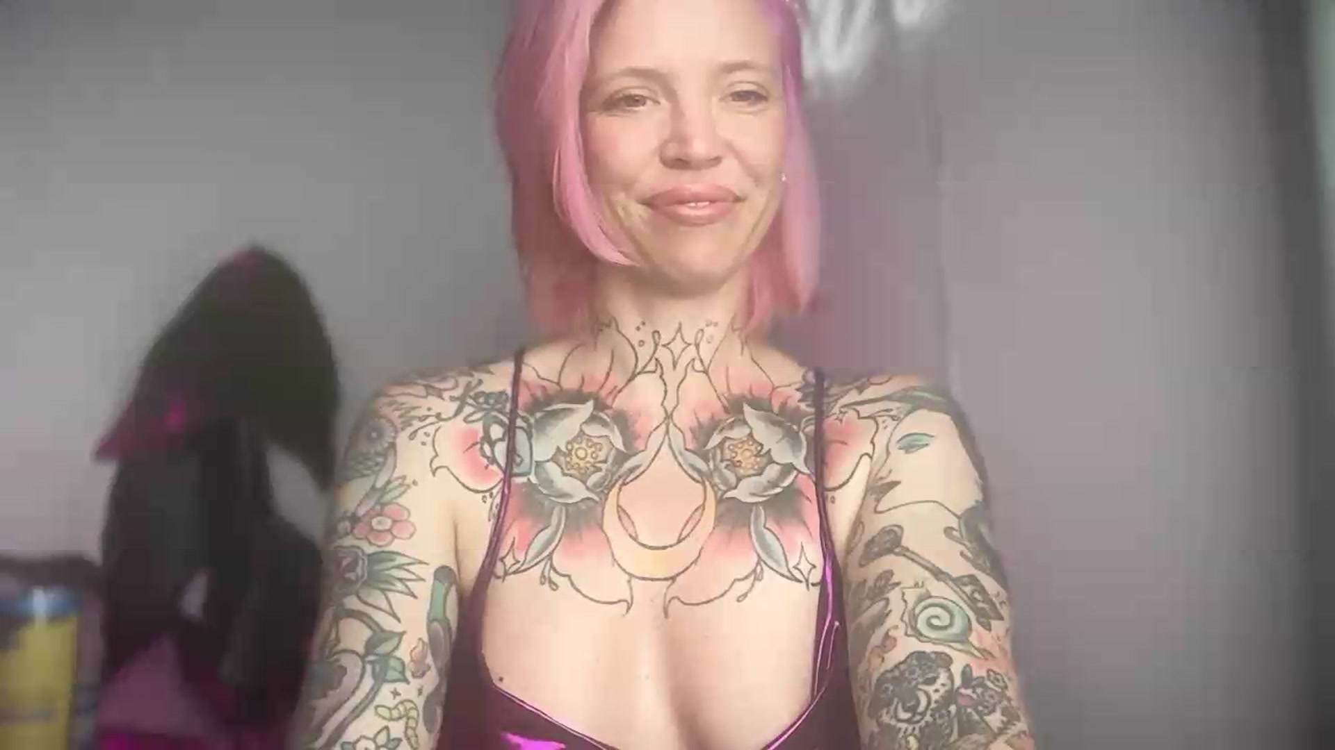 Gallery image thumbnail from Kittjones33's myfreecams stream on, 09/14/2026, 04:47 image 10 of 20