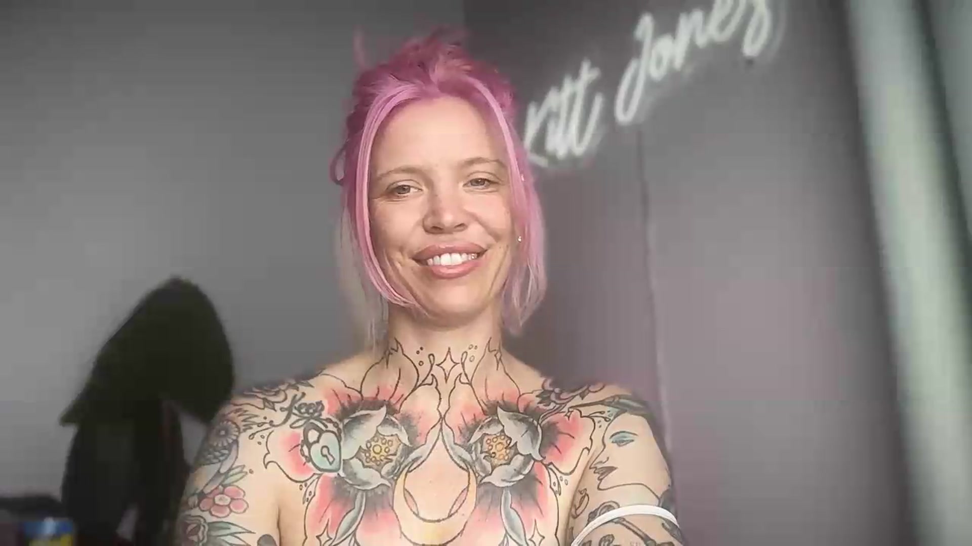 Gallery image thumbnail from Kittjones33's myfreecams stream on, 09/14/2026, 13:01 image 19 of 20