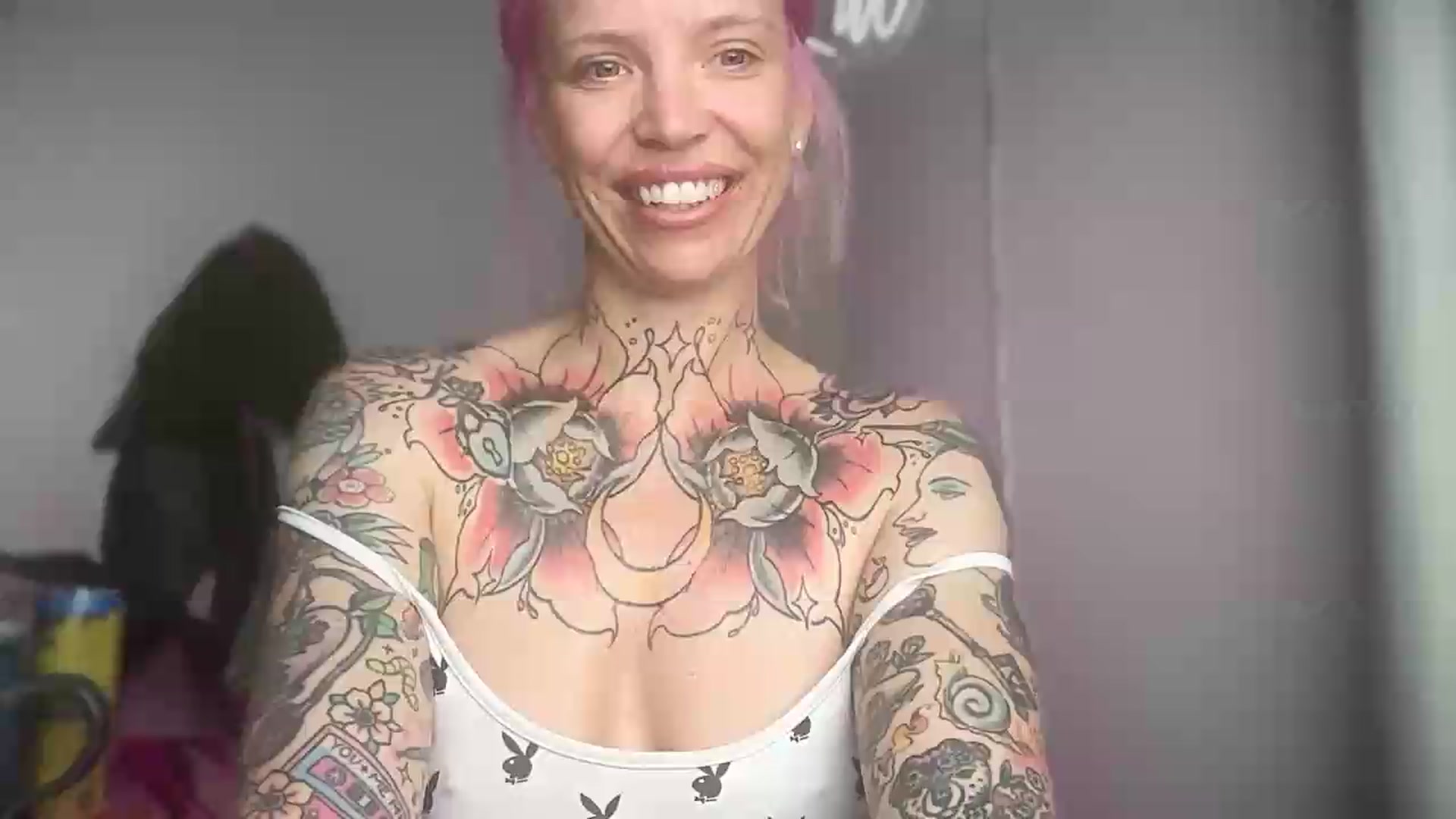 Gallery image thumbnail from Kittjones33's myfreecams stream on, 09/14/2026, 13:01 image 1 of 20