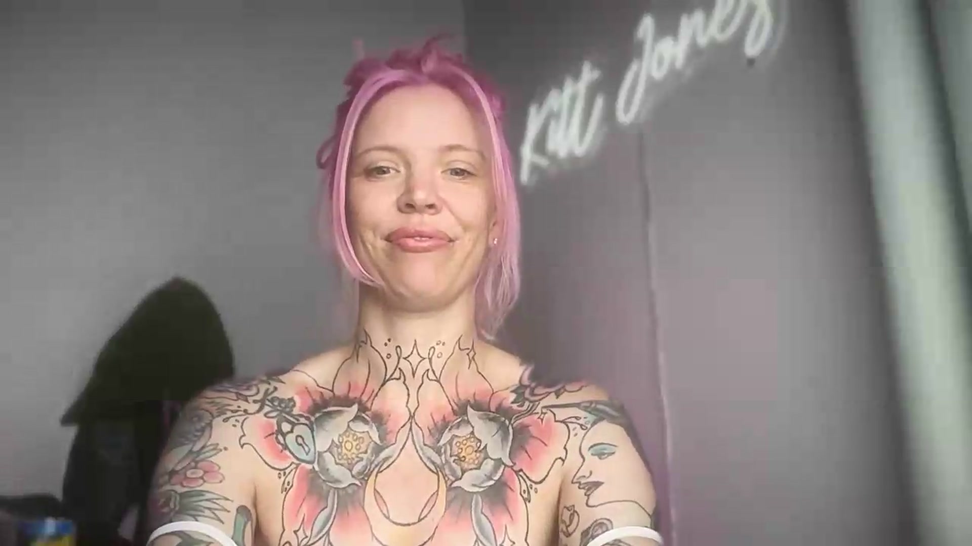 Gallery image thumbnail from Kittjones33's myfreecams stream on, 09/14/2026, 13:01 image 17 of 20