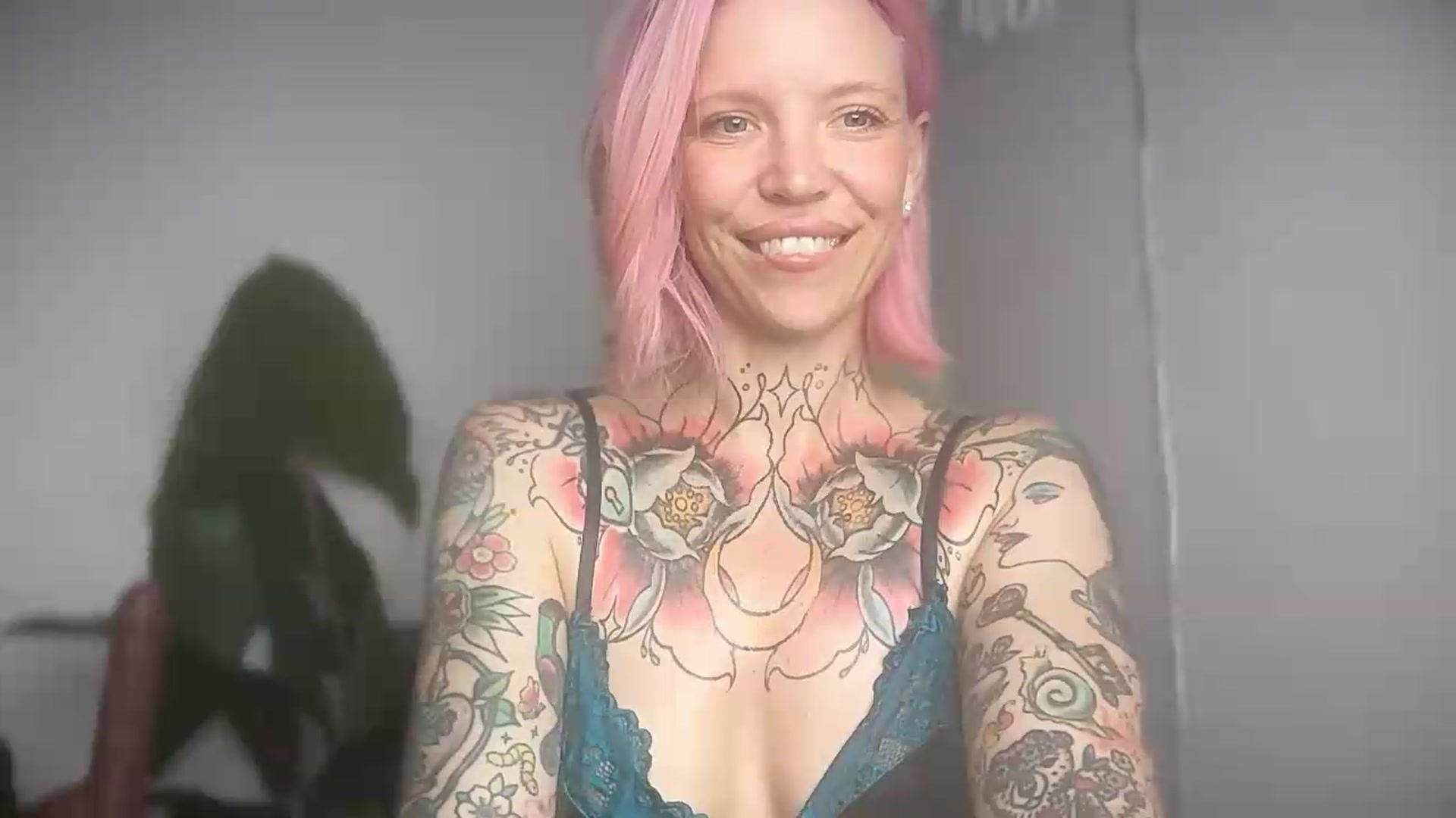 Gallery image thumbnail from Kittjones33's myfreecams stream on, 09/19/2026, 12:35 image 6 of 20