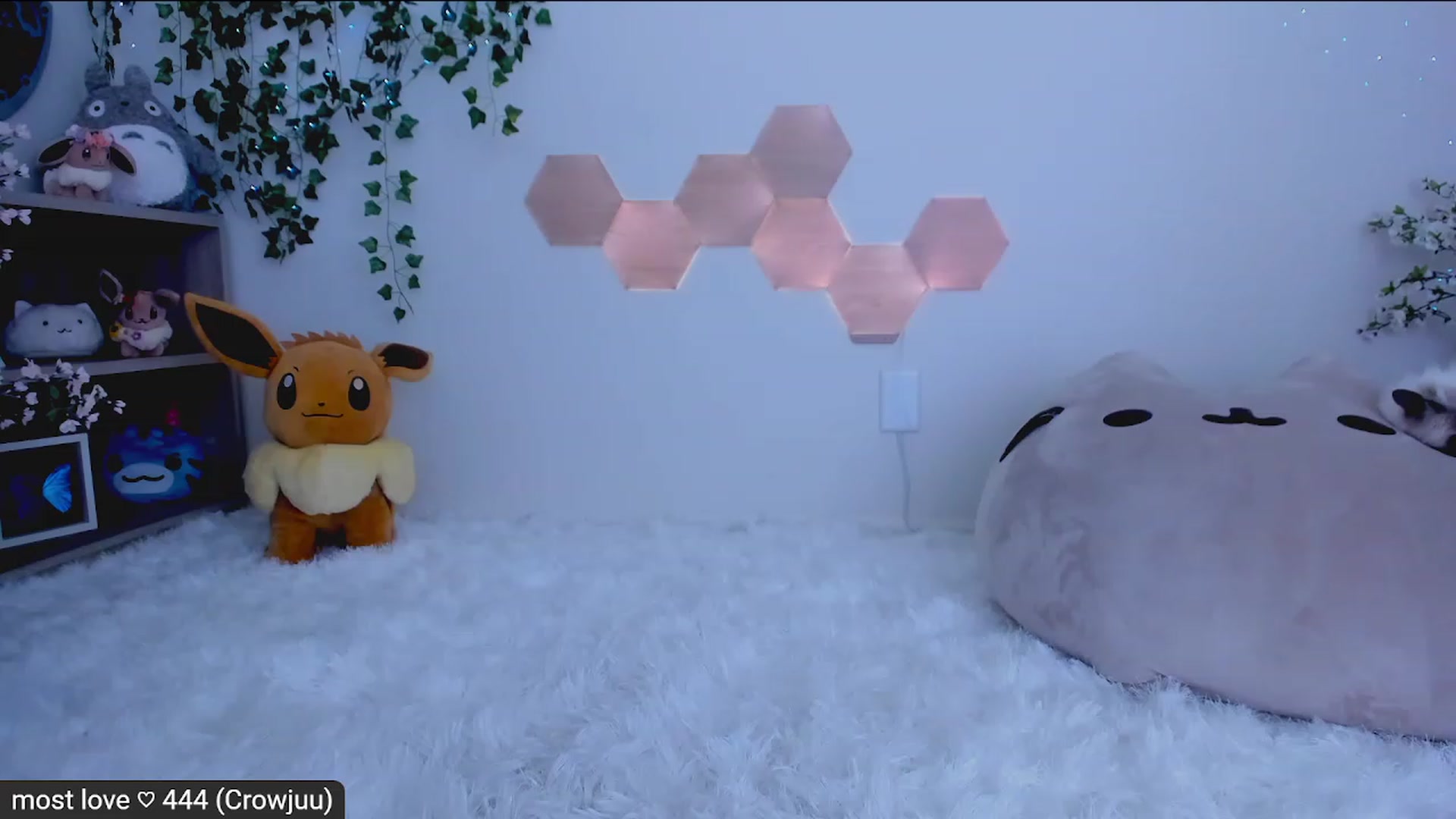 Gallery image thumbnail from Kitty's myfreecams stream on, 02/20/2023, 07:09 image 14 of 20