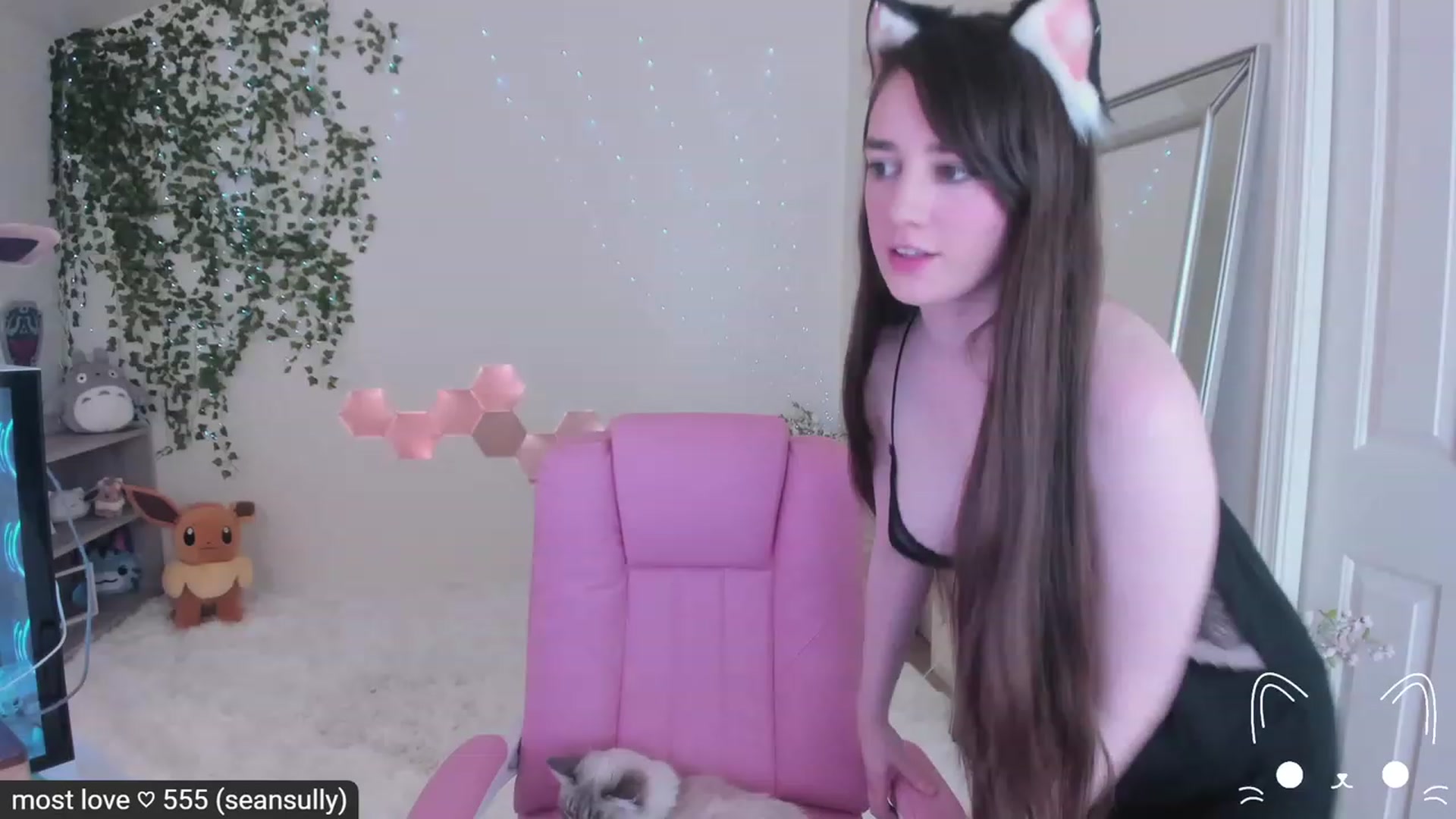 Gallery image thumbnail from Kitty's myfreecams stream on, 02/26/2023, 06:39 image 9 of 20