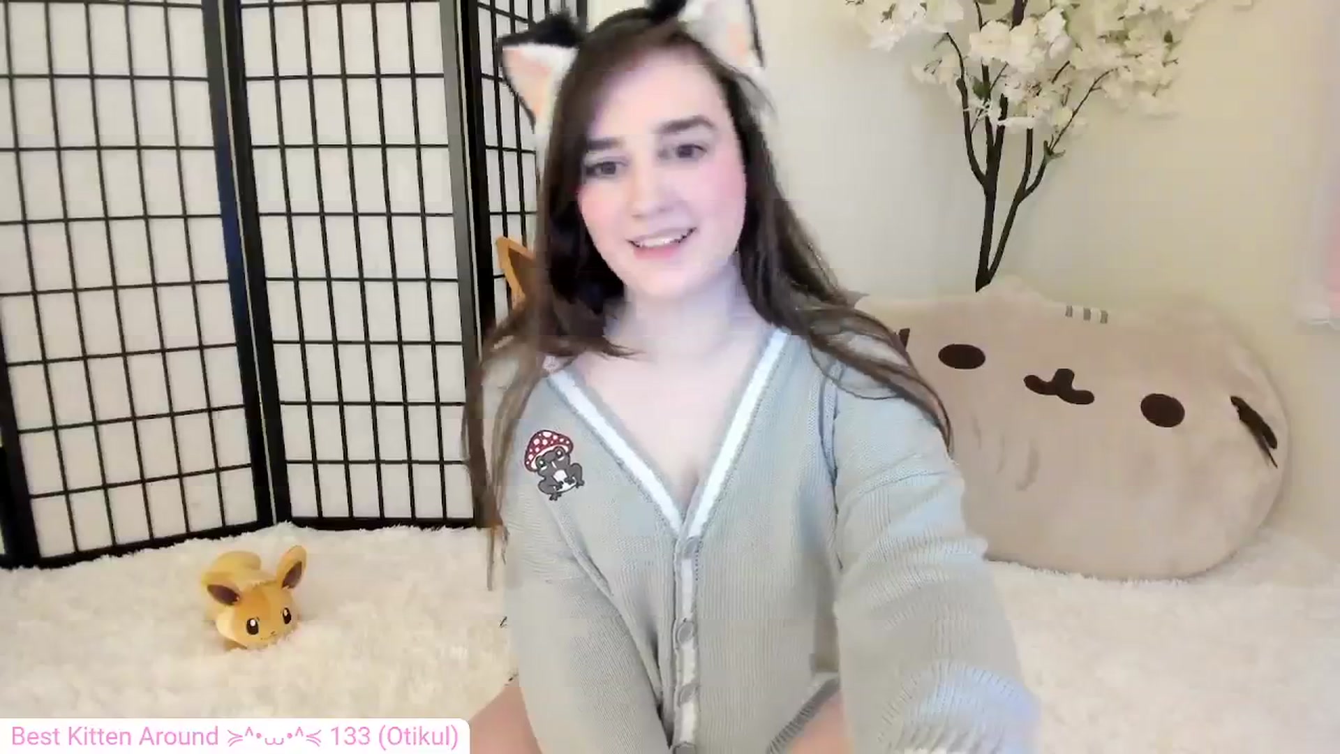 Gallery image thumbnail from Kitty's myfreecams stream on, 05/06/2024, 03:57 image 16 of 20