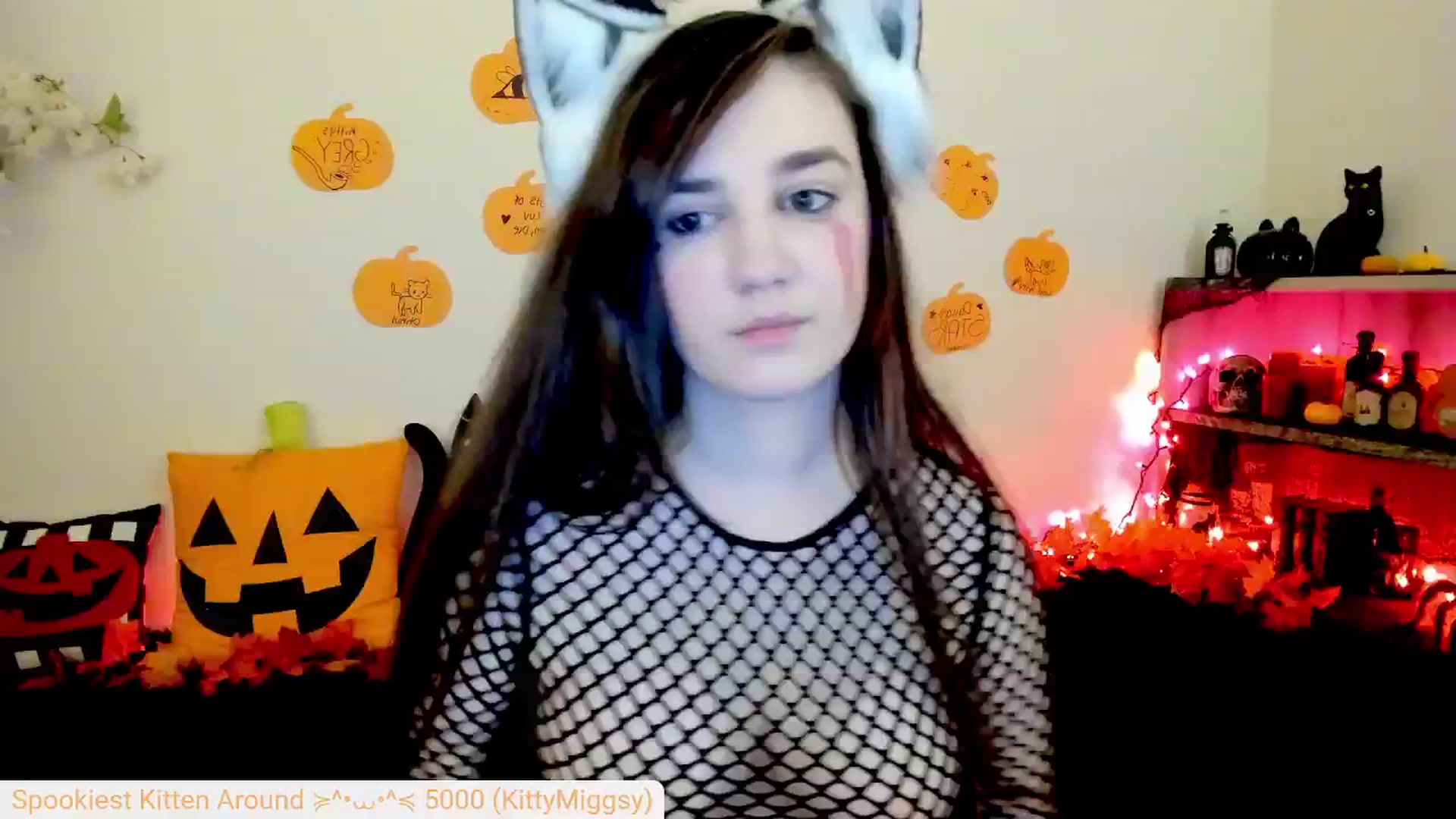 Gallery image thumbnail from Kitty's myfreecams stream on, 10/03/2024, 06:08 image 17 of 20