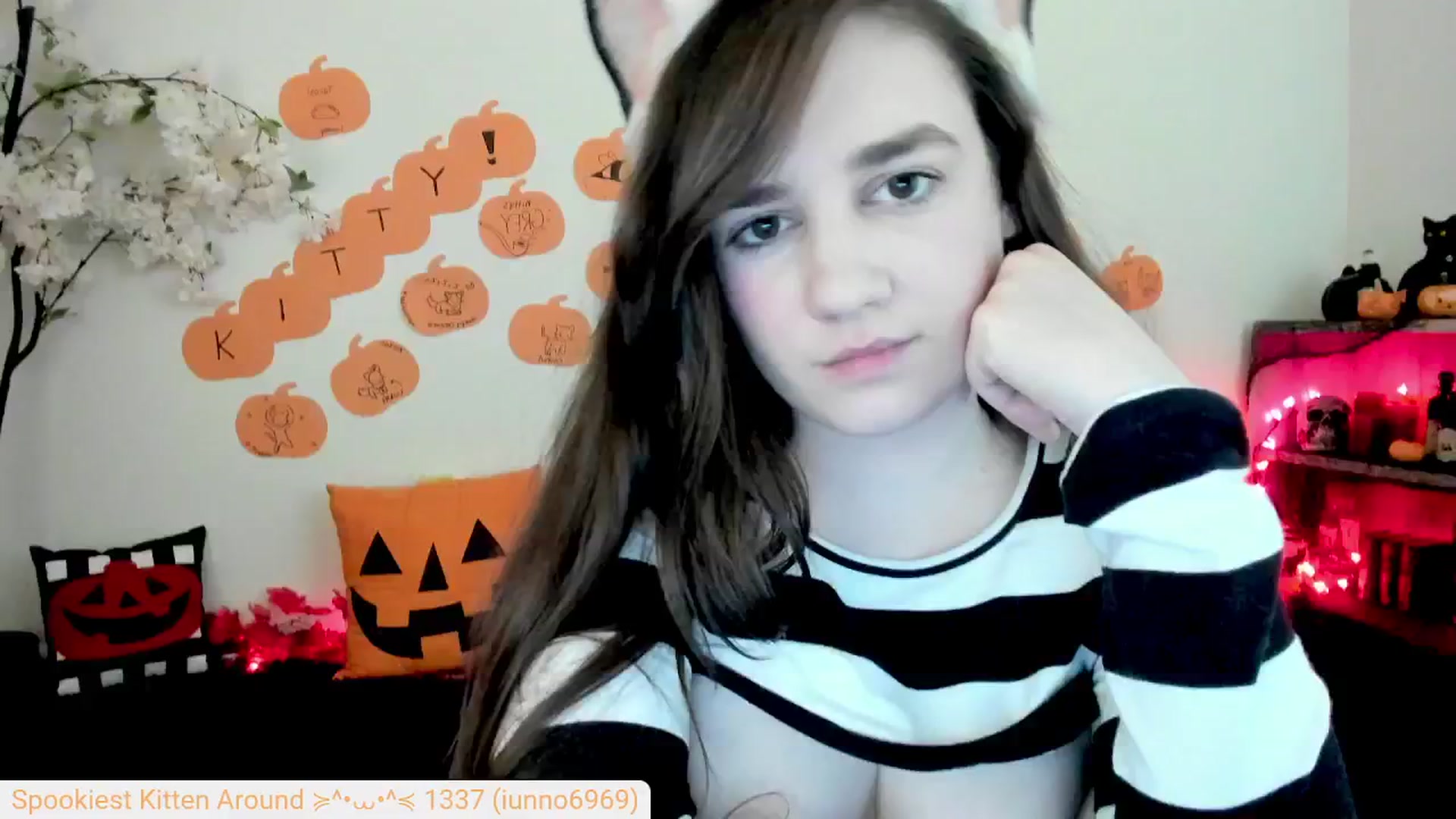 Gallery image thumbnail from Kitty's myfreecams stream on, 10/15/2024, 06:26 image 19 of 20