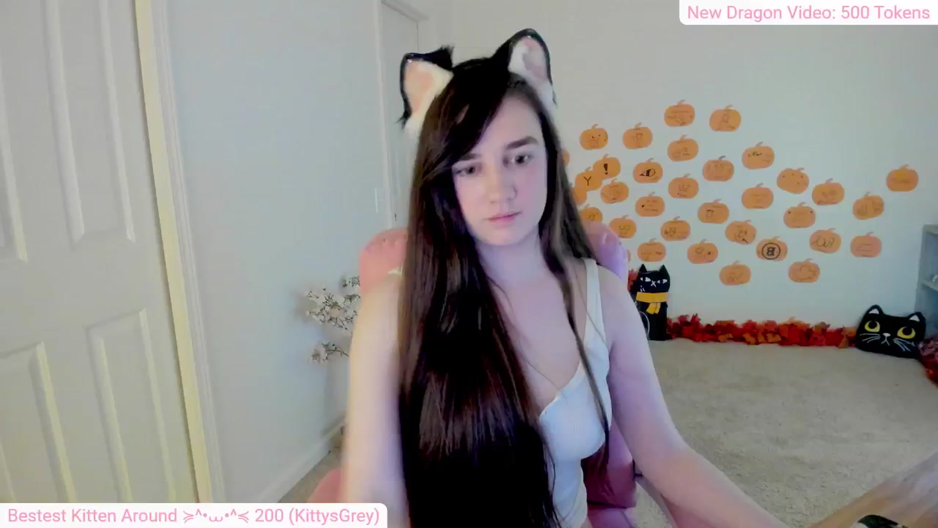 Gallery image thumbnail from Kitty's myfreecams stream on, 11/10/2024, 07:01 image 4 of 20