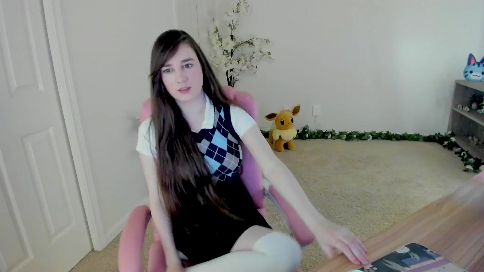 Gallery image thumbnail from Kitty's myfreecams stream on, 12/11/2024, 06:30 image 10 of 20