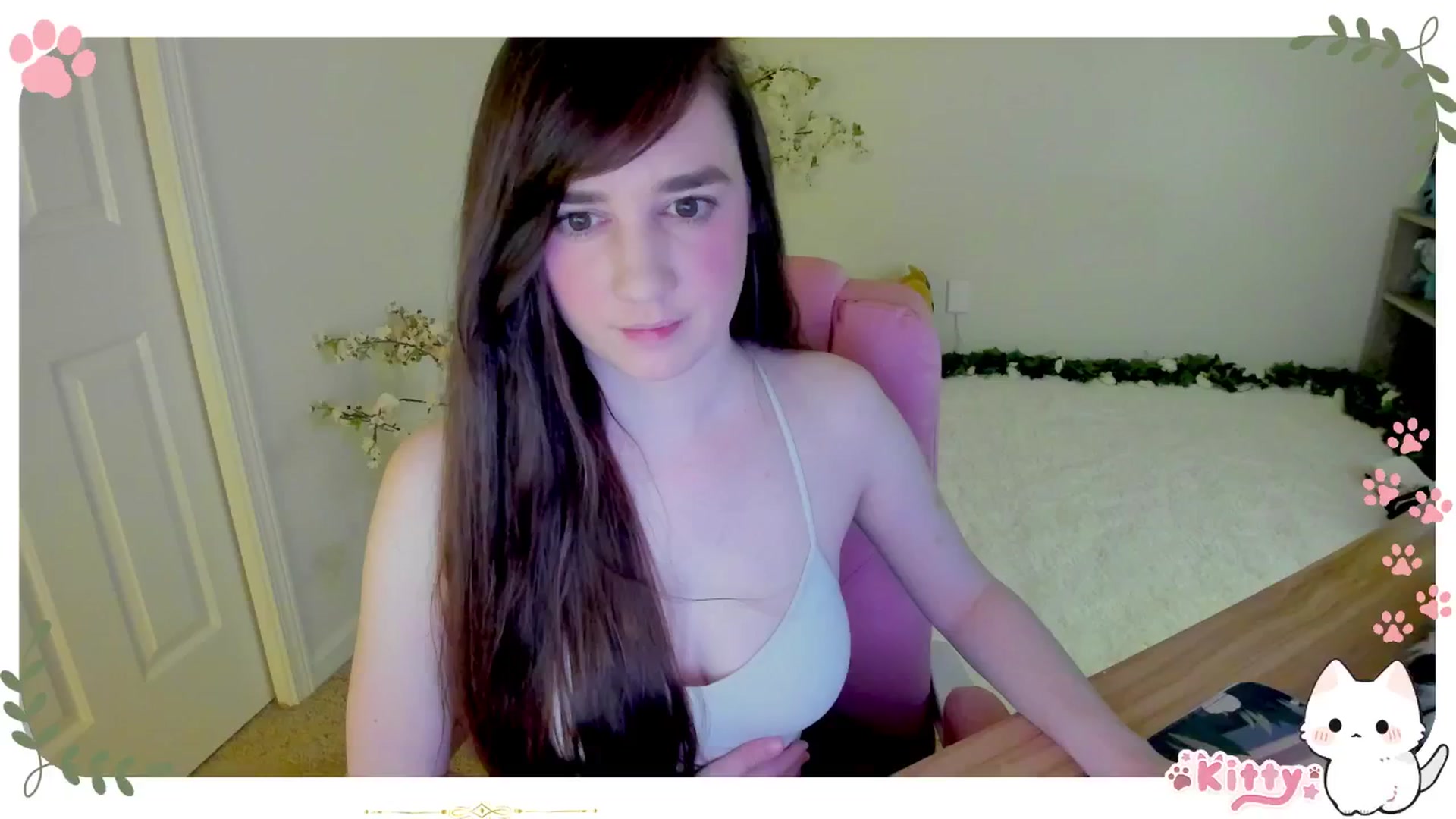 Gallery image thumbnail from Kitty's myfreecams stream on, 02/19/2025, 03:19 image 4 of 20