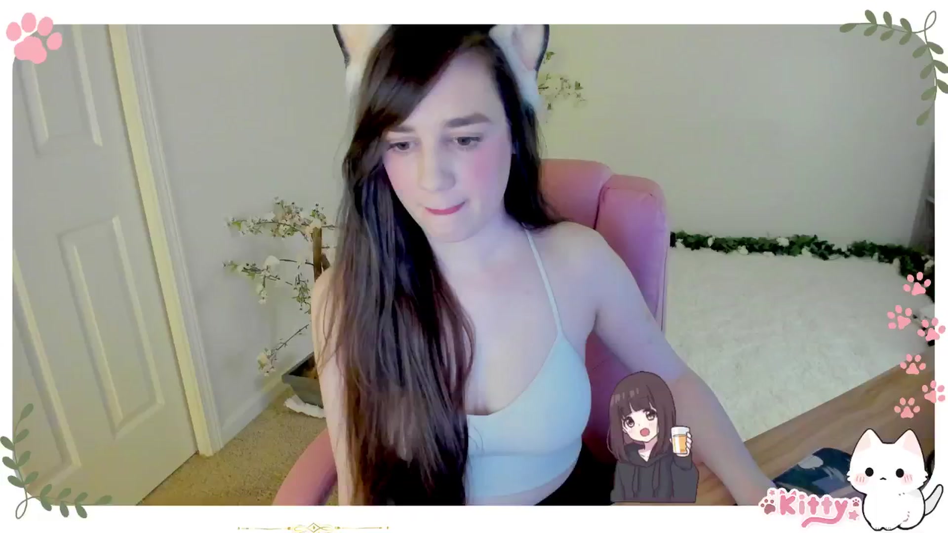 Gallery image thumbnail from Kitty's myfreecams stream on, 02/19/2025, 03:42 image 2 of 20