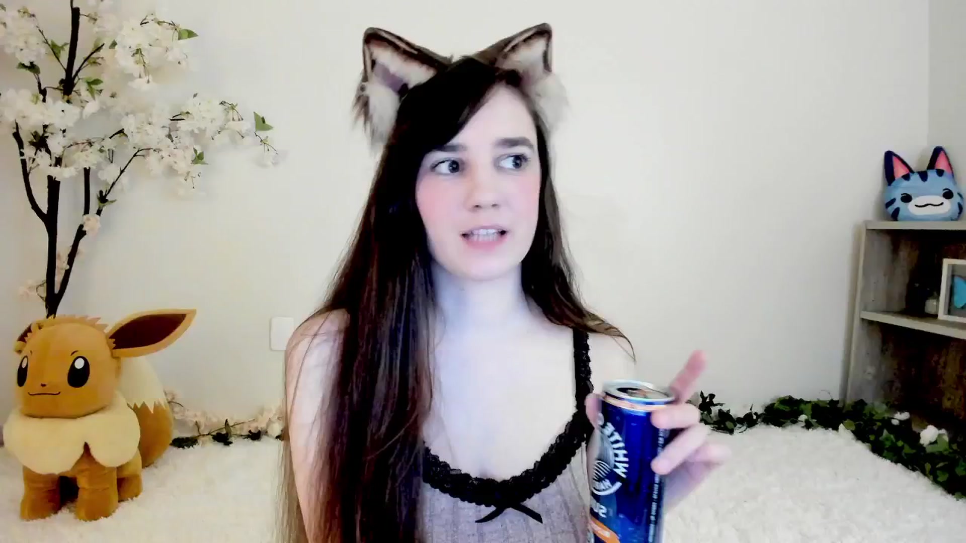 Gallery image thumbnail from Kitty's myfreecams stream on, 03/15/2025, 07:24 image 11 of 20