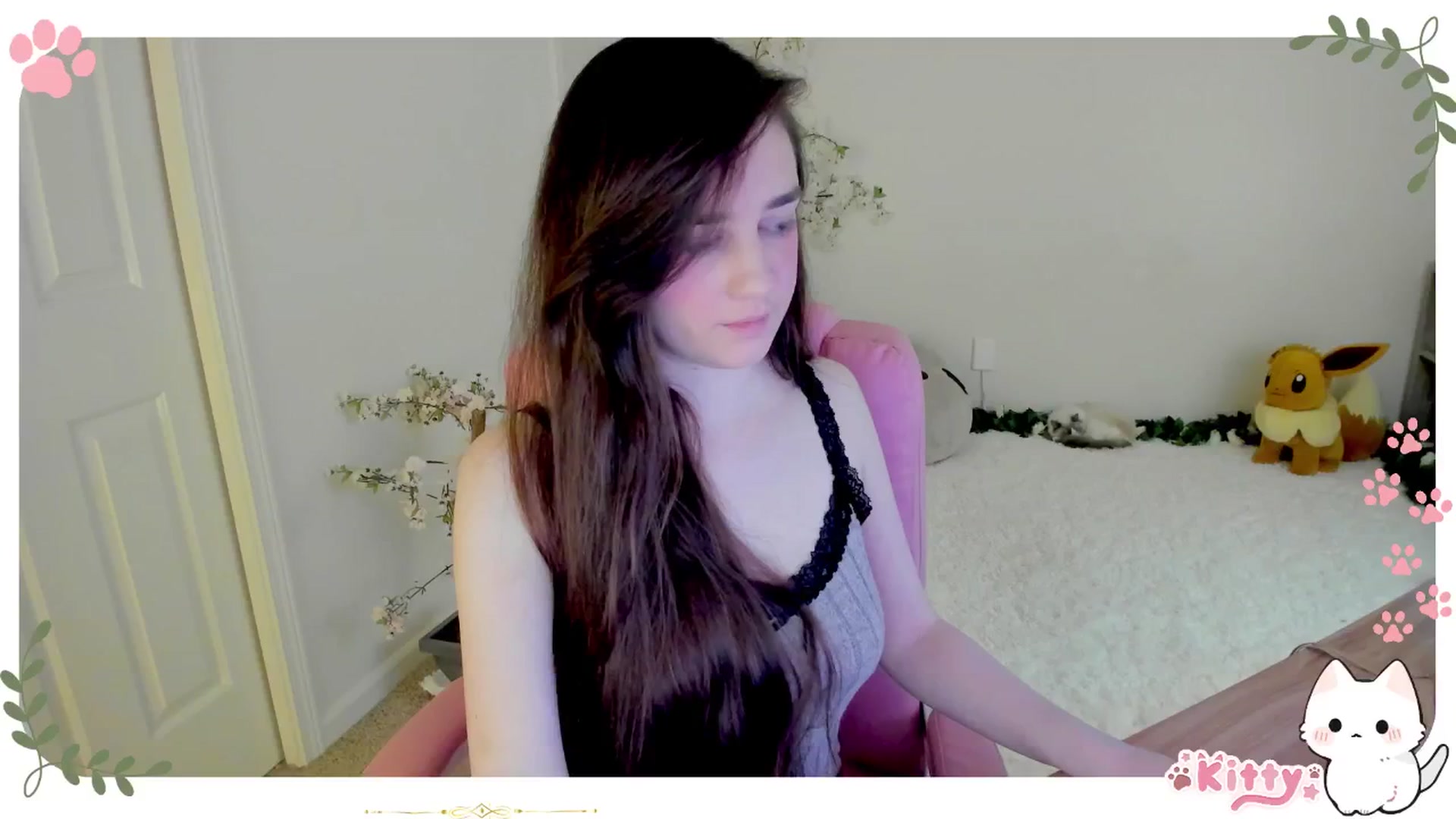 Gallery image thumbnail from Kitty's myfreecams stream on, 04/03/2025, 05:14 image 12 of 20