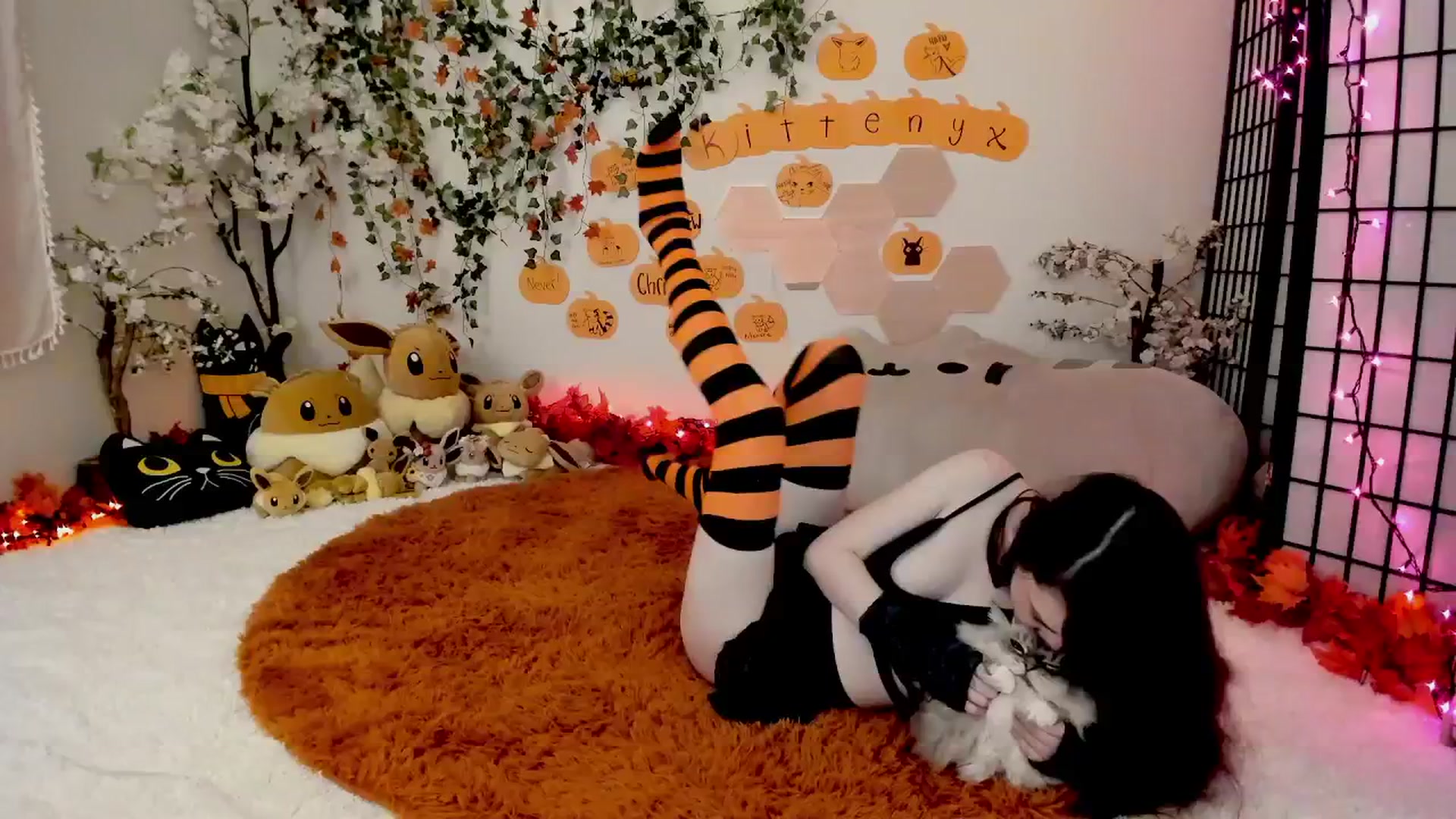 Gallery image thumbnail from Kitty's myfreecams stream on, 10/12/2025, 08:27 image 20 of 20