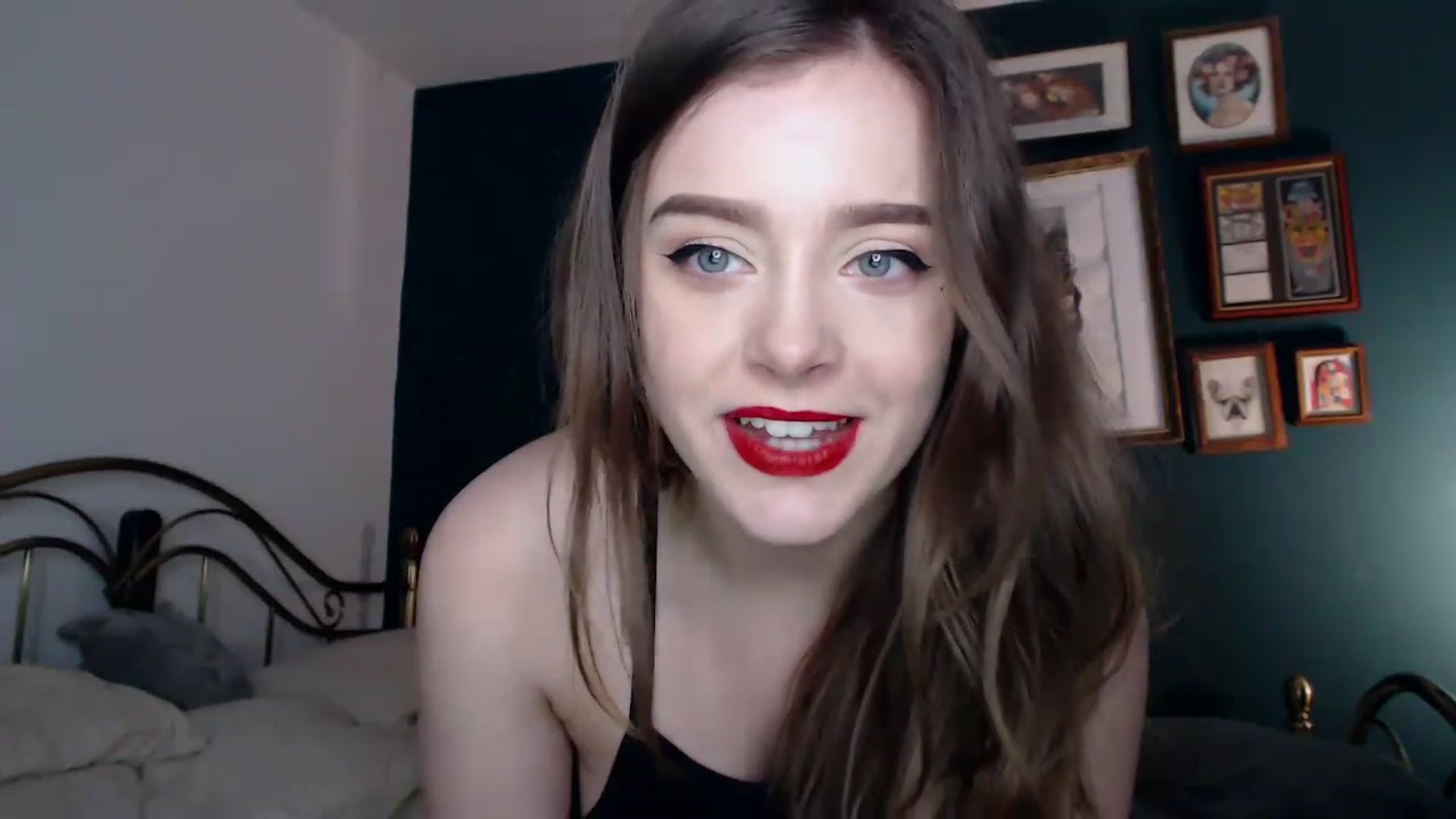 Gallery image thumbnail from KittyCash3w's myfreecams stream on, 11/15/2022, 18:57 image 10 of 20