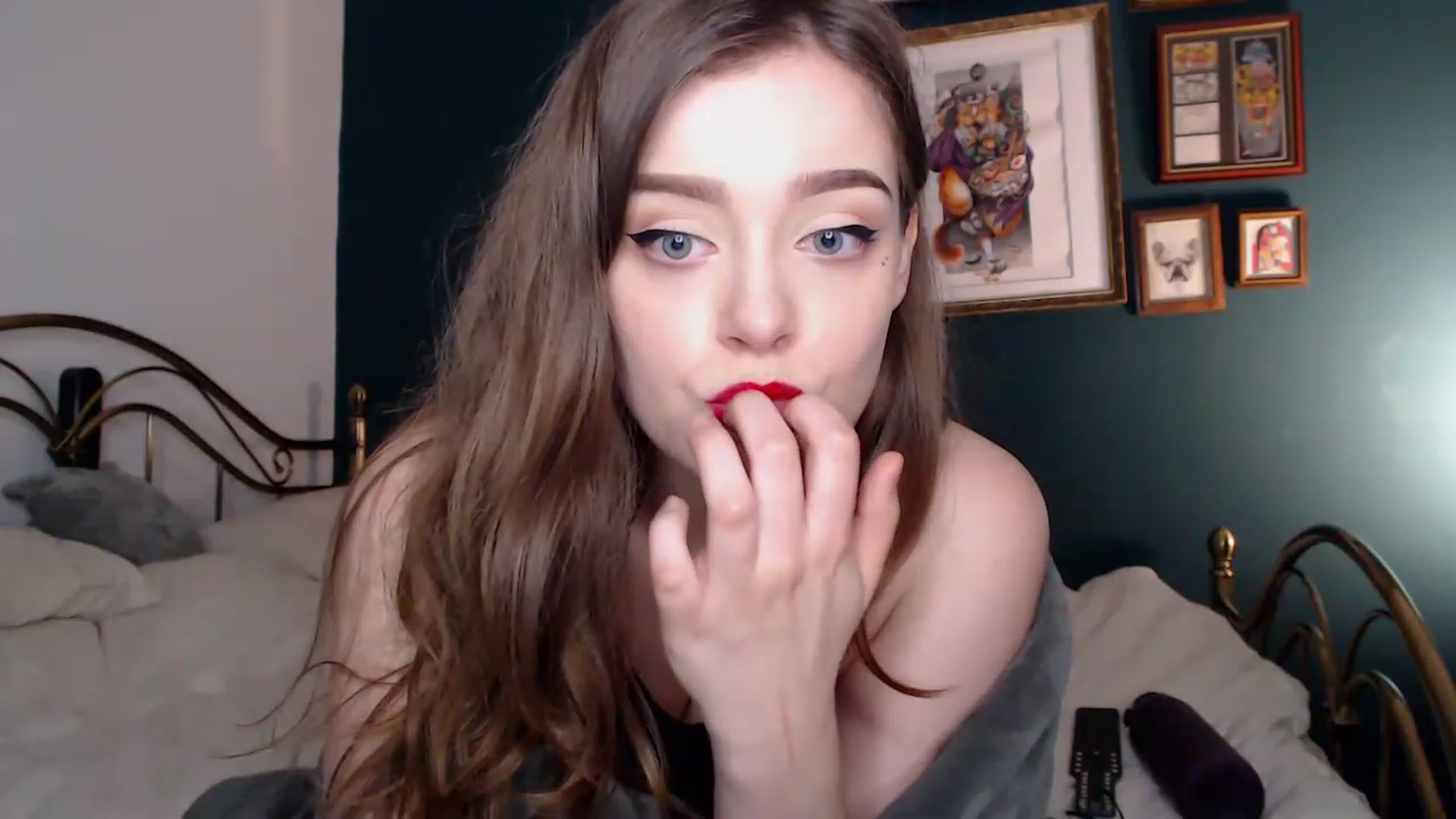 Gallery image thumbnail from KittyCash3w's myfreecams stream on, 11/15/2022, 19:11 image 12 of 20
