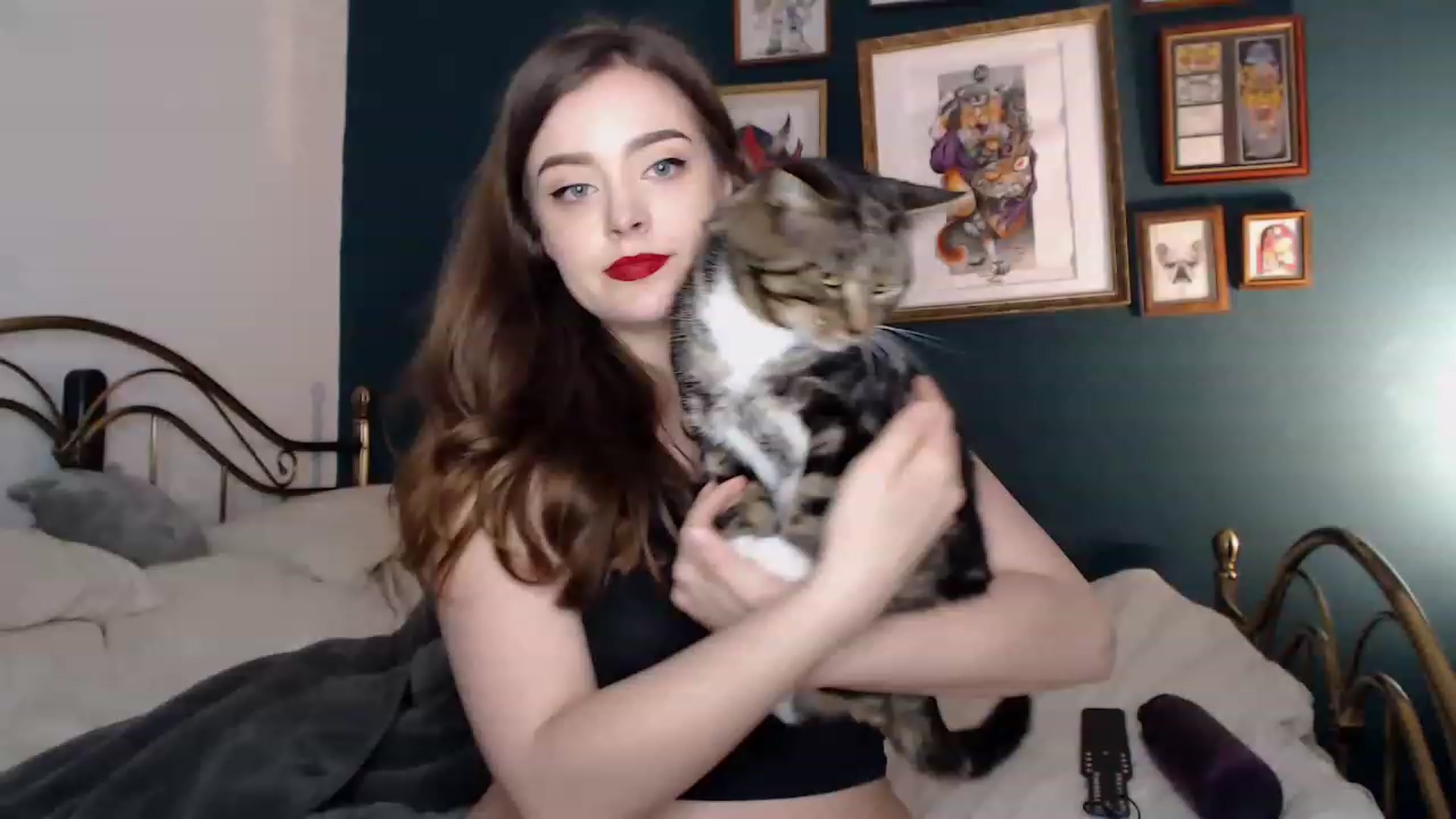 Gallery image thumbnail from KittyCash3w's myfreecams stream on, 11/15/2022, 19:11 image 1 of 20