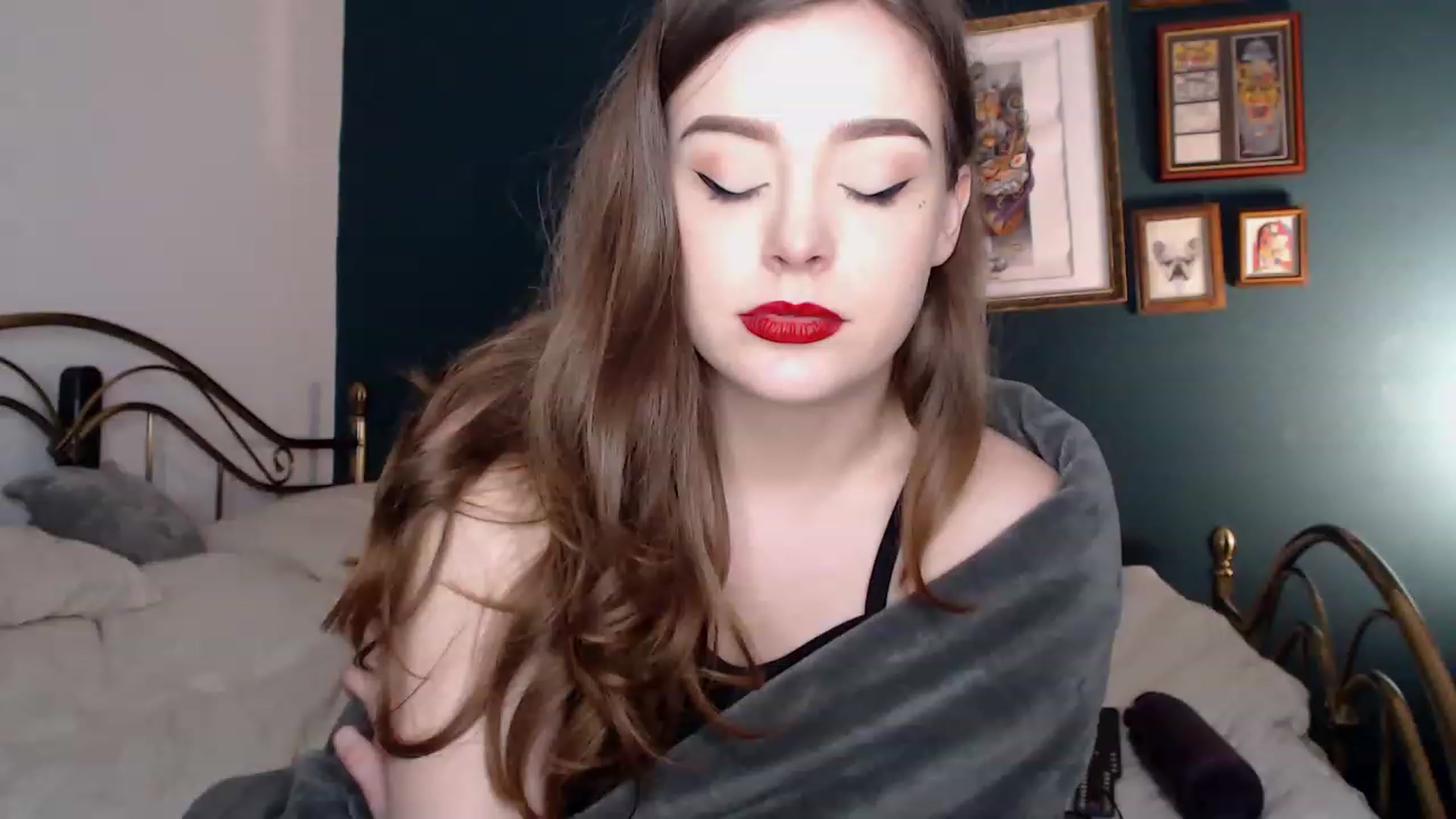 Gallery image thumbnail from KittyCash3w's myfreecams stream on, 11/15/2022, 19:11 image 9 of 20