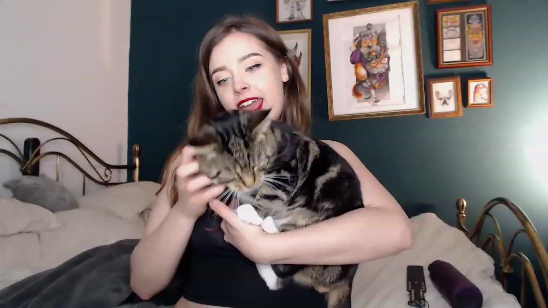 Gallery image thumbnail from KittyCash3w's myfreecams stream on, 11/15/2022, 19:11 image 2 of 20