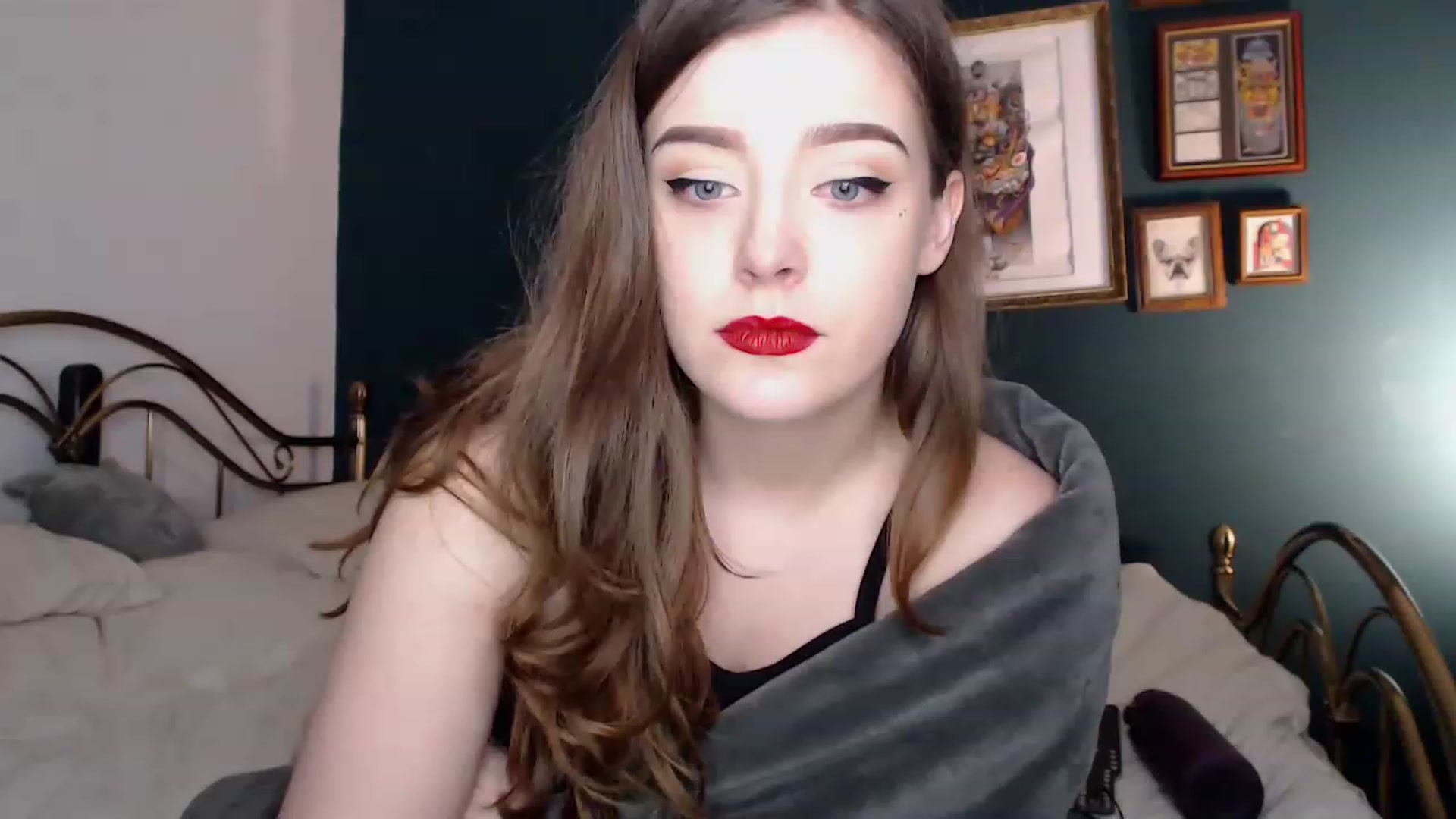 Gallery image thumbnail from KittyCash3w's myfreecams stream on, 11/15/2022, 19:11 image 10 of 20