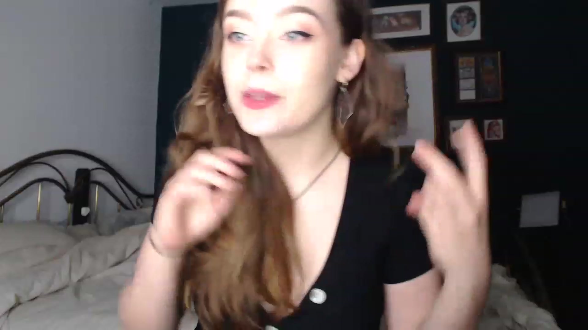 Gallery image thumbnail from KittyCash3w's myfreecams stream on, 11/18/2022, 21:16 image 12 of 20