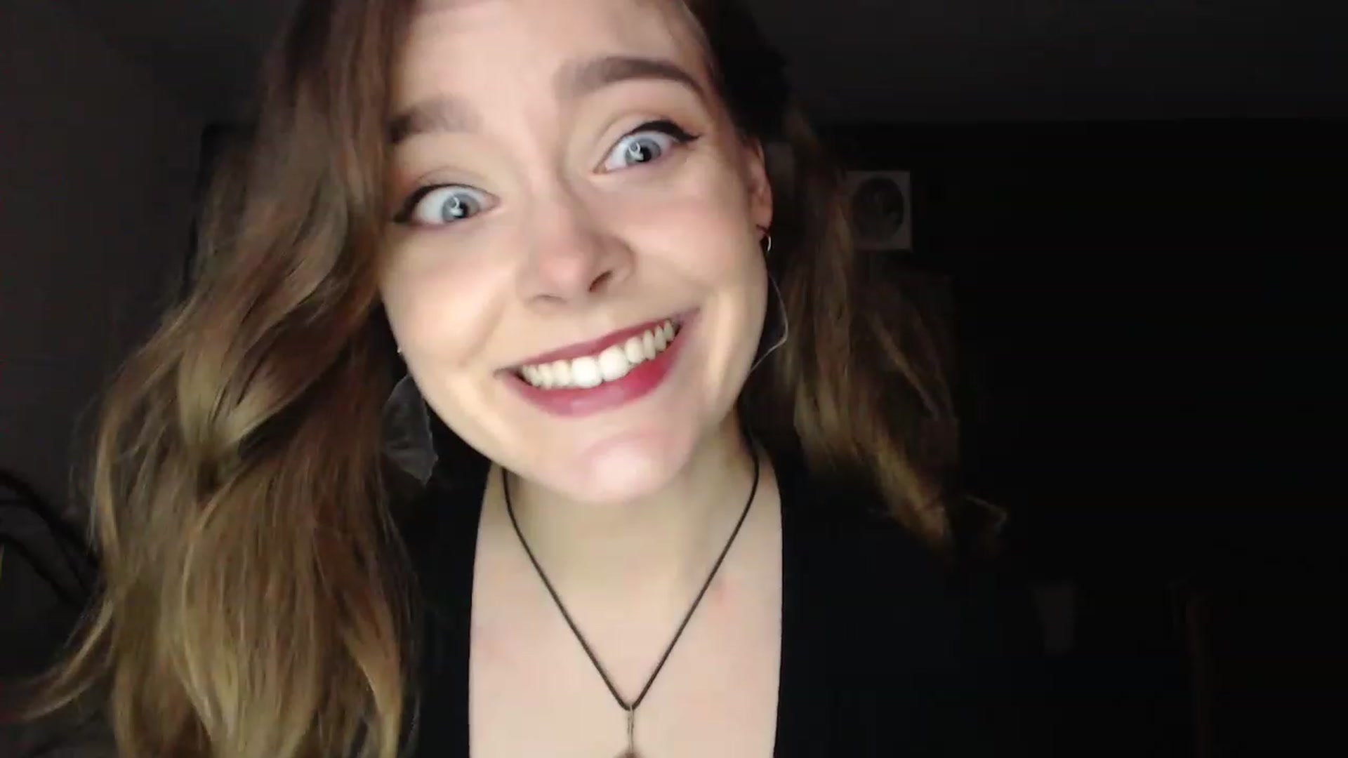 Gallery image thumbnail from KittyCash3w's myfreecams stream on, 11/18/2022, 21:16 image 6 of 20