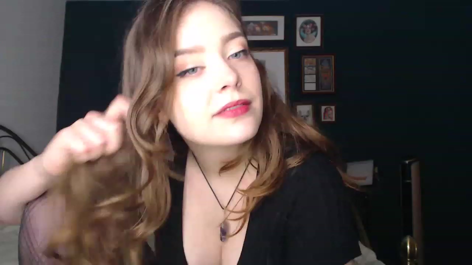 Gallery image thumbnail from KittyCash3w's myfreecams stream on, 11/18/2022, 21:16 image 7 of 20