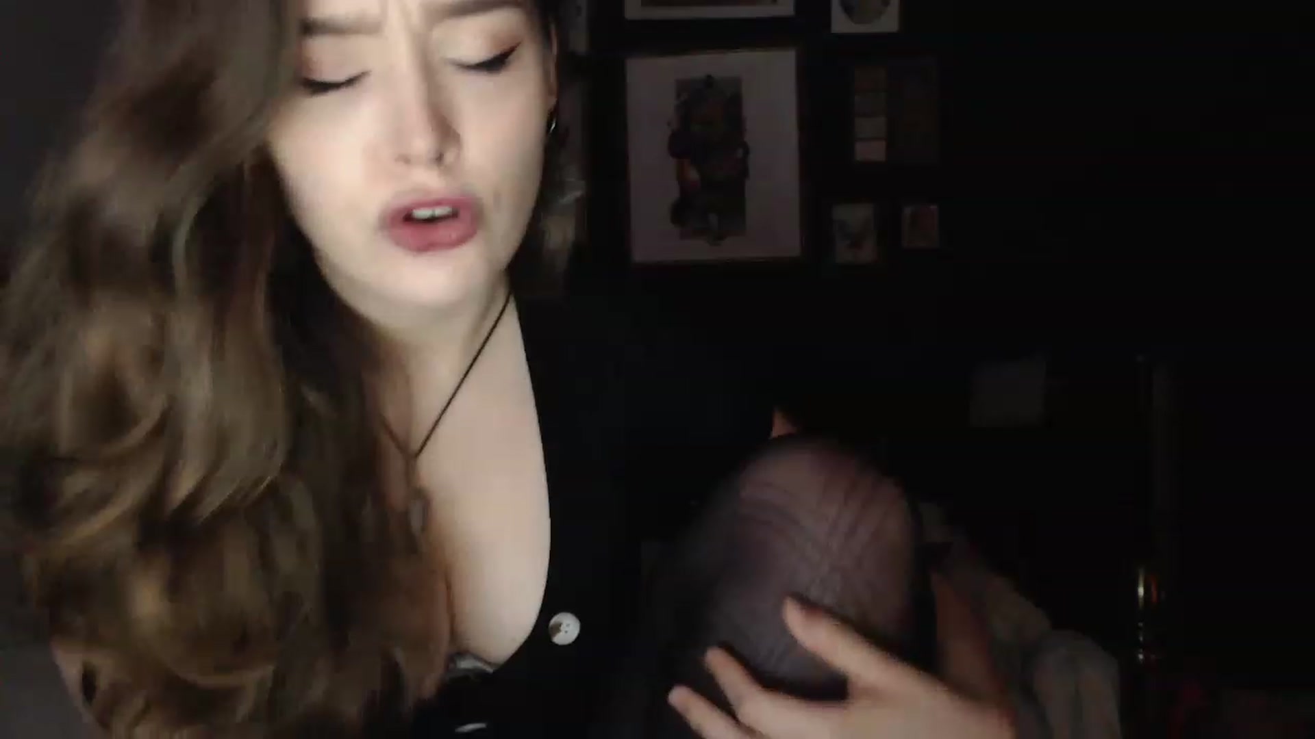 Gallery image thumbnail from KittyCash3w's myfreecams stream on, 11/18/2022, 21:16 image 3 of 20