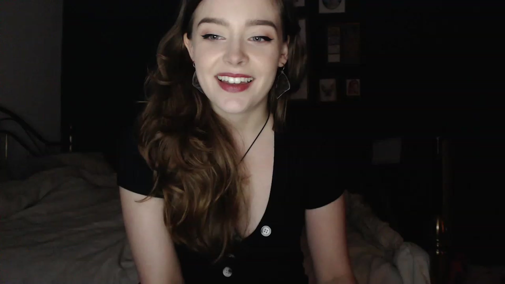 Gallery image thumbnail from KittyCash3w's myfreecams stream on, 11/18/2022, 21:16 image 4 of 20