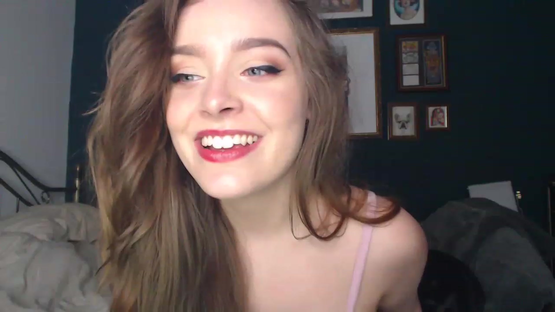 Gallery image thumbnail from KittyCash3w's myfreecams stream on, 11/23/2022, 18:10 image 3 of 20