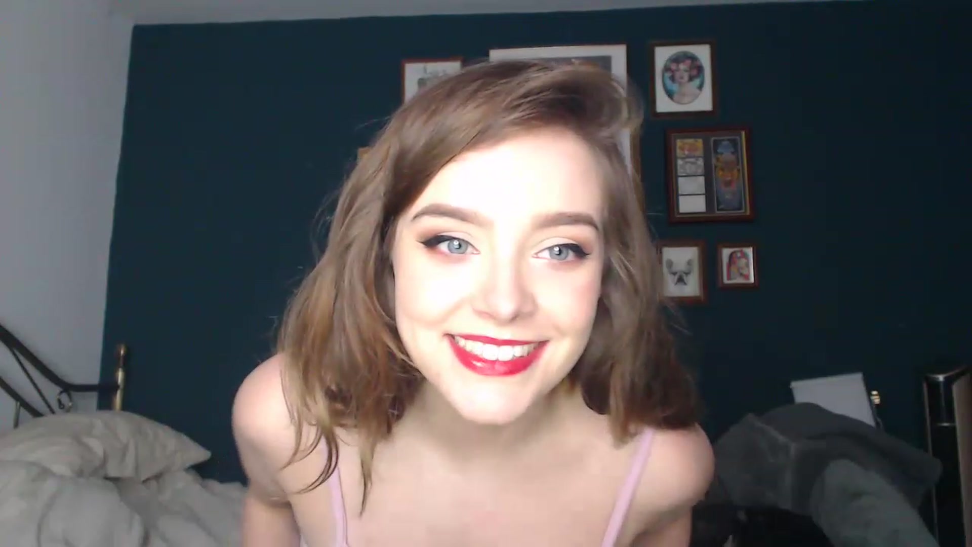 Gallery image thumbnail from KittyCash3w's myfreecams stream on, 11/23/2022, 18:10 image 13 of 20