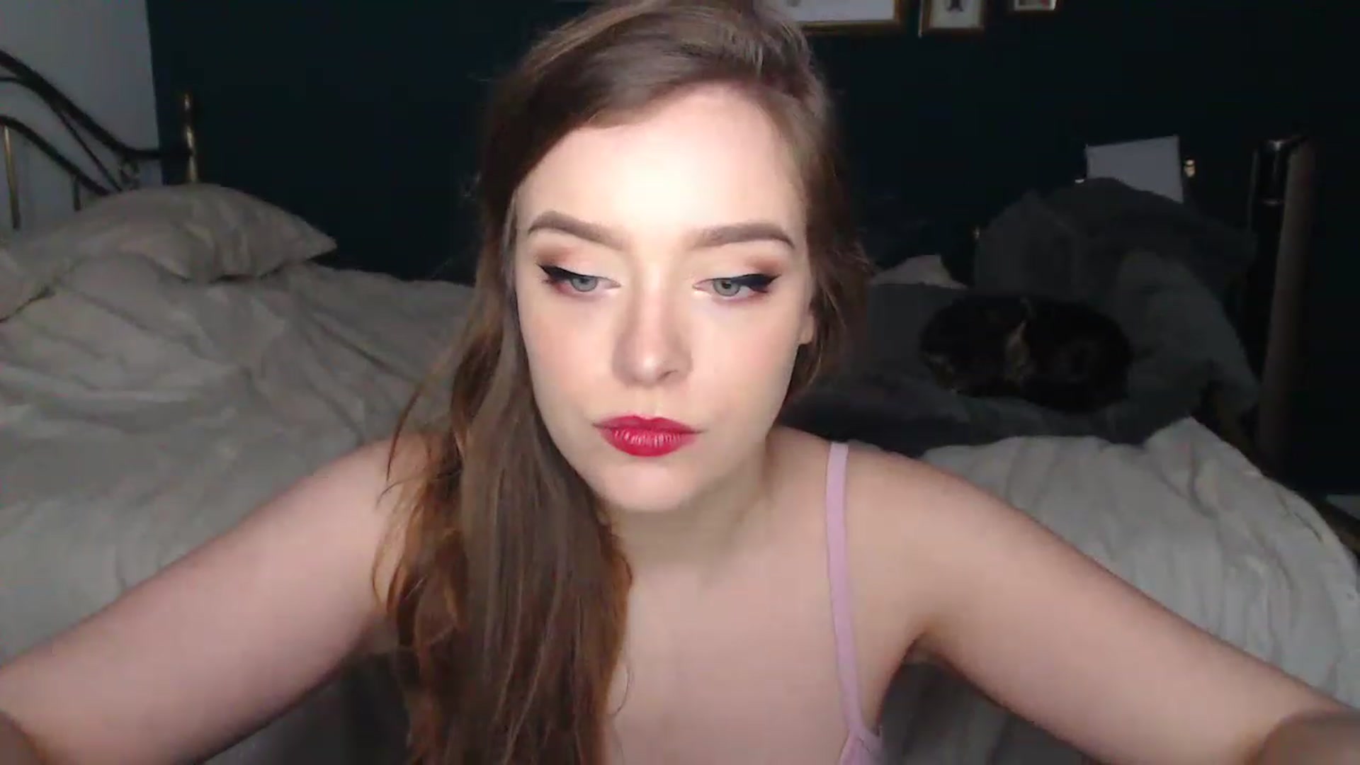Gallery image thumbnail from KittyCash3w's myfreecams stream on, 11/23/2022, 18:10 image 20 of 20