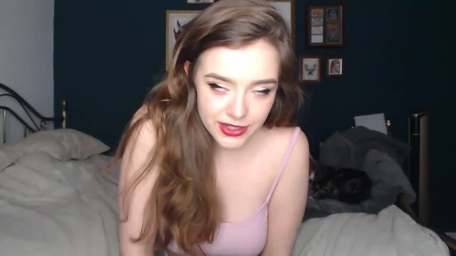 Gallery image thumbnail from KittyCash3w's myfreecams stream on, 11/23/2022, 18:10 image 17 of 20