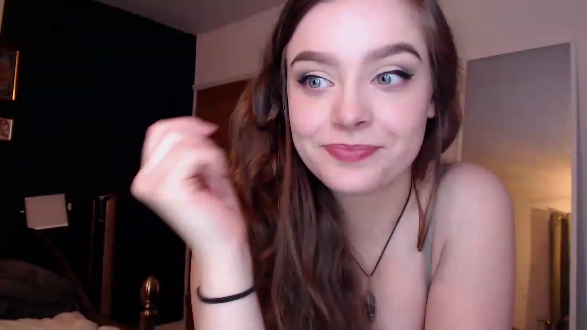 Gallery image thumbnail from KittyCash3w's myfreecams stream on, 11/28/2022, 18:49 image 15 of 20