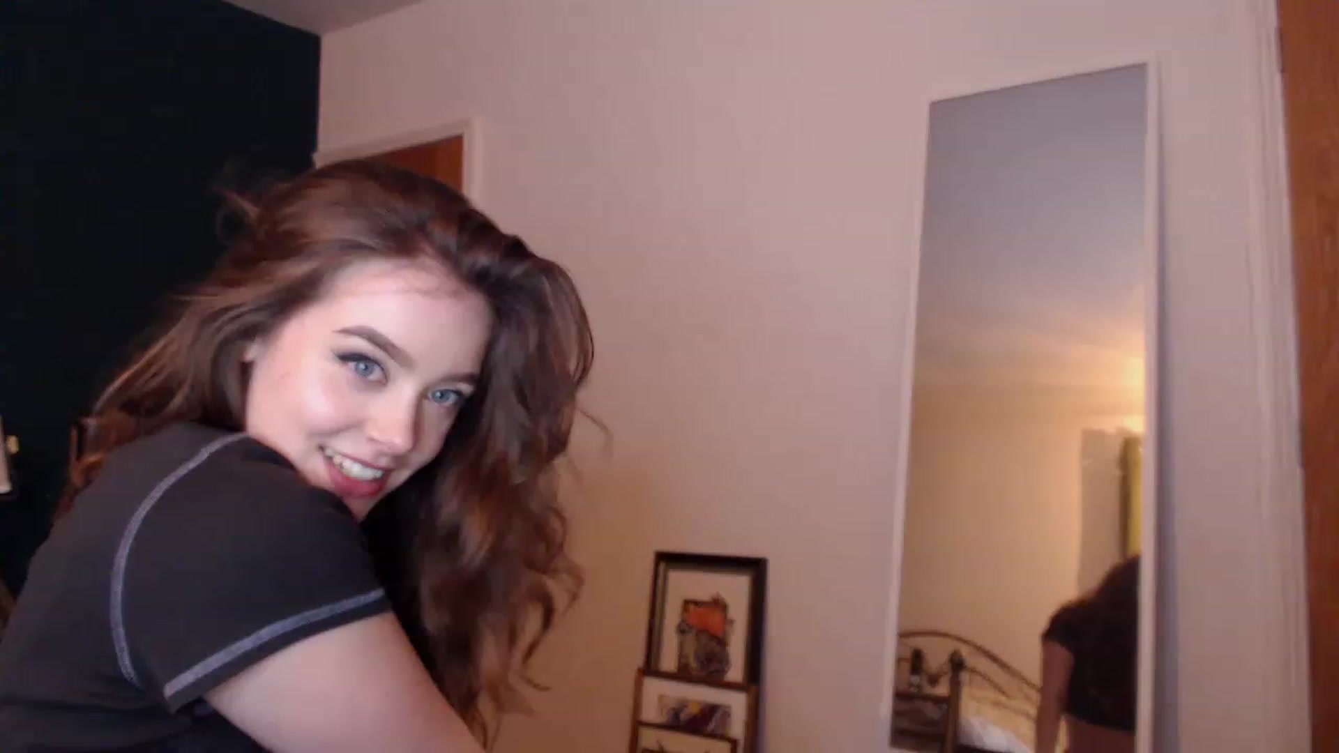 Gallery image thumbnail from KittyCash3w's myfreecams stream on, 11/28/2022, 18:49 image 4 of 20