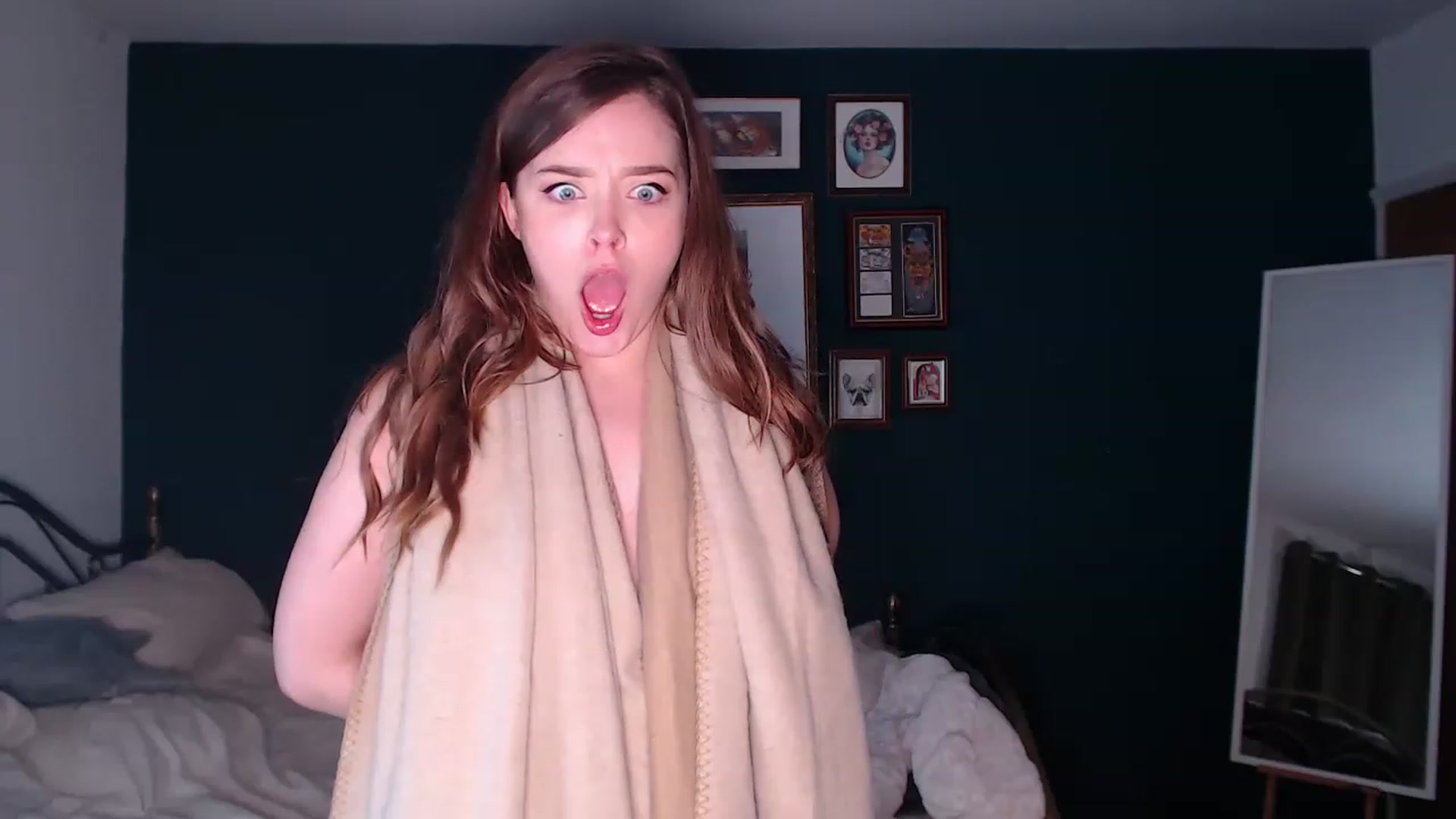 Gallery image thumbnail from KittyCash3w's myfreecams stream on, 12/01/2022, 18:14 image 9 of 20