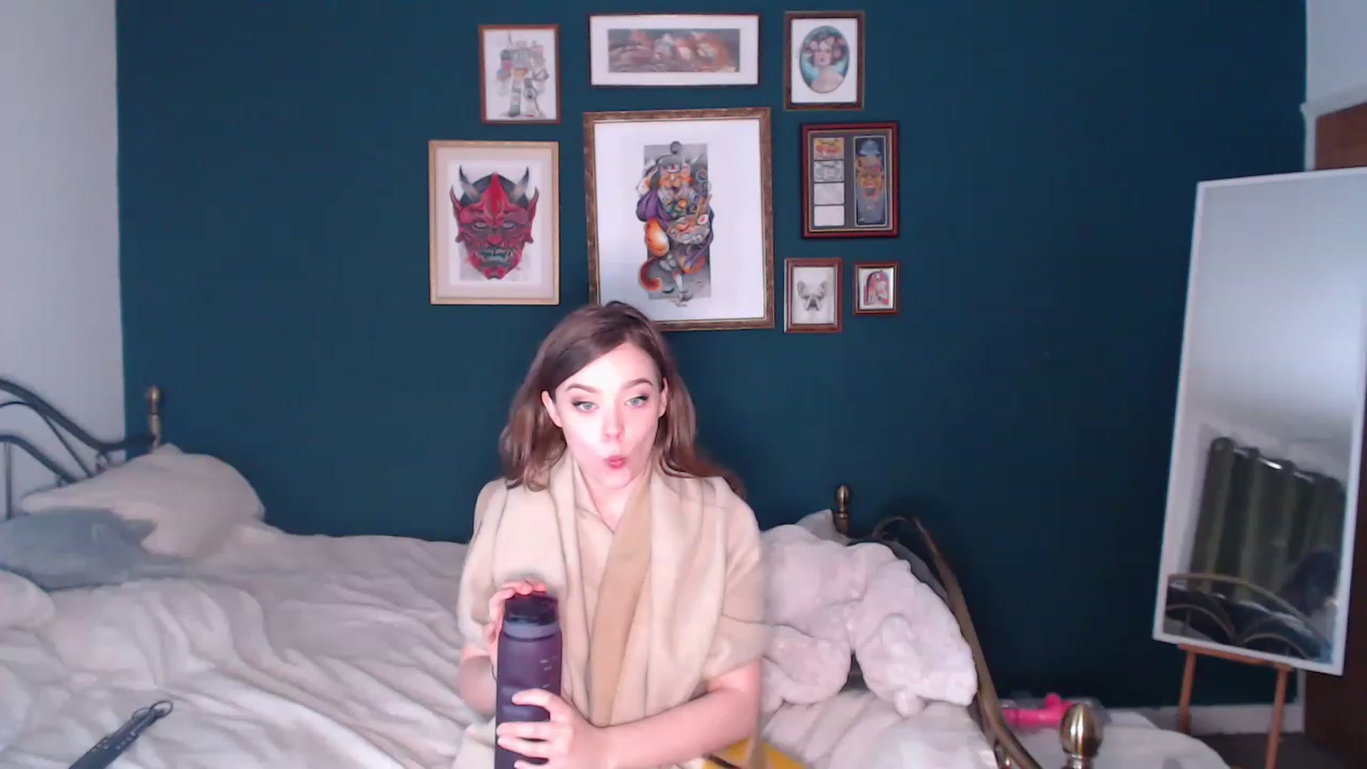 Gallery image thumbnail from KittyCash3w's myfreecams stream on, 12/01/2022, 18:14 image 8 of 20