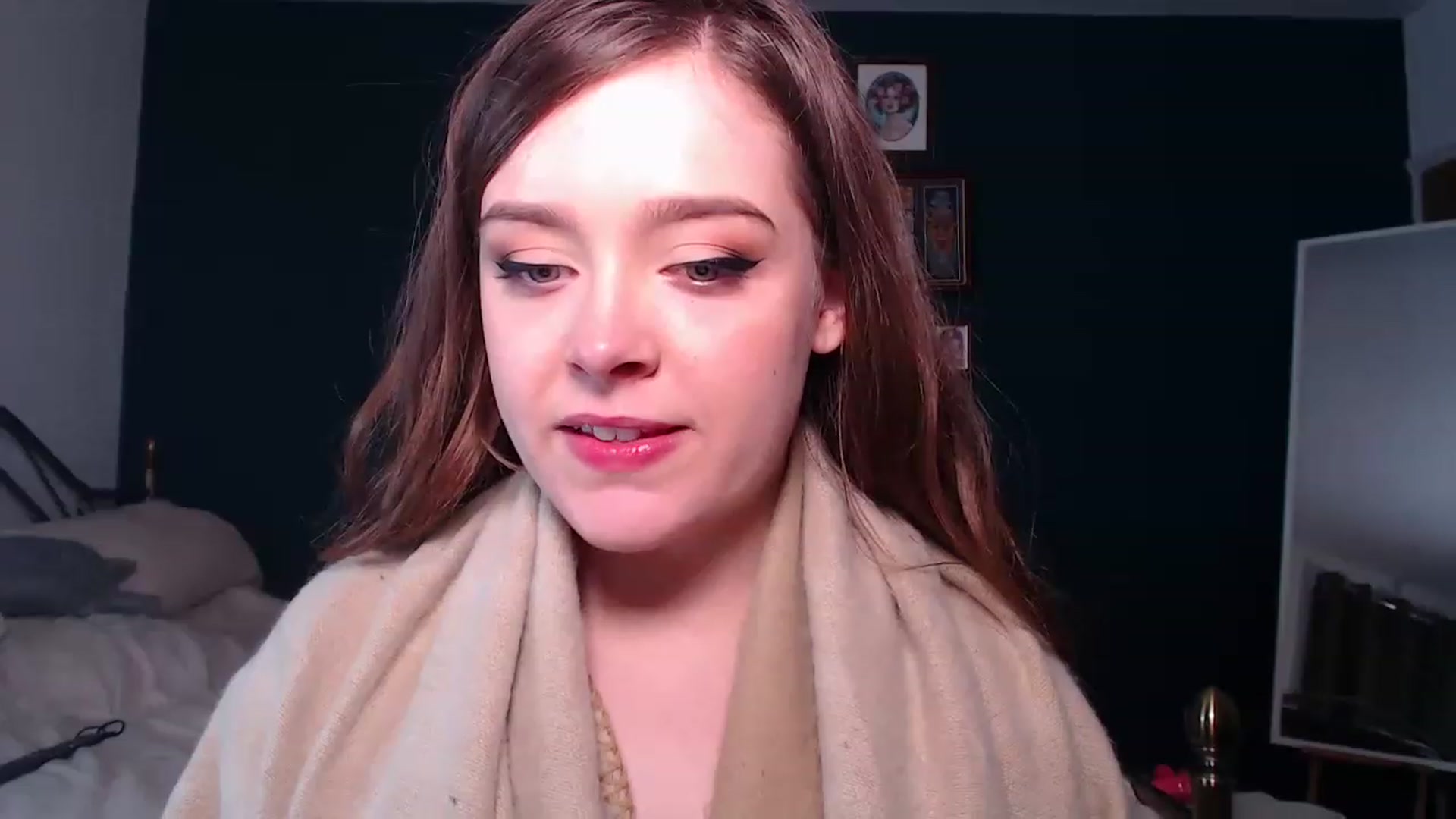 Gallery image thumbnail from KittyCash3w's myfreecams stream on, 12/01/2022, 18:14 image 10 of 20