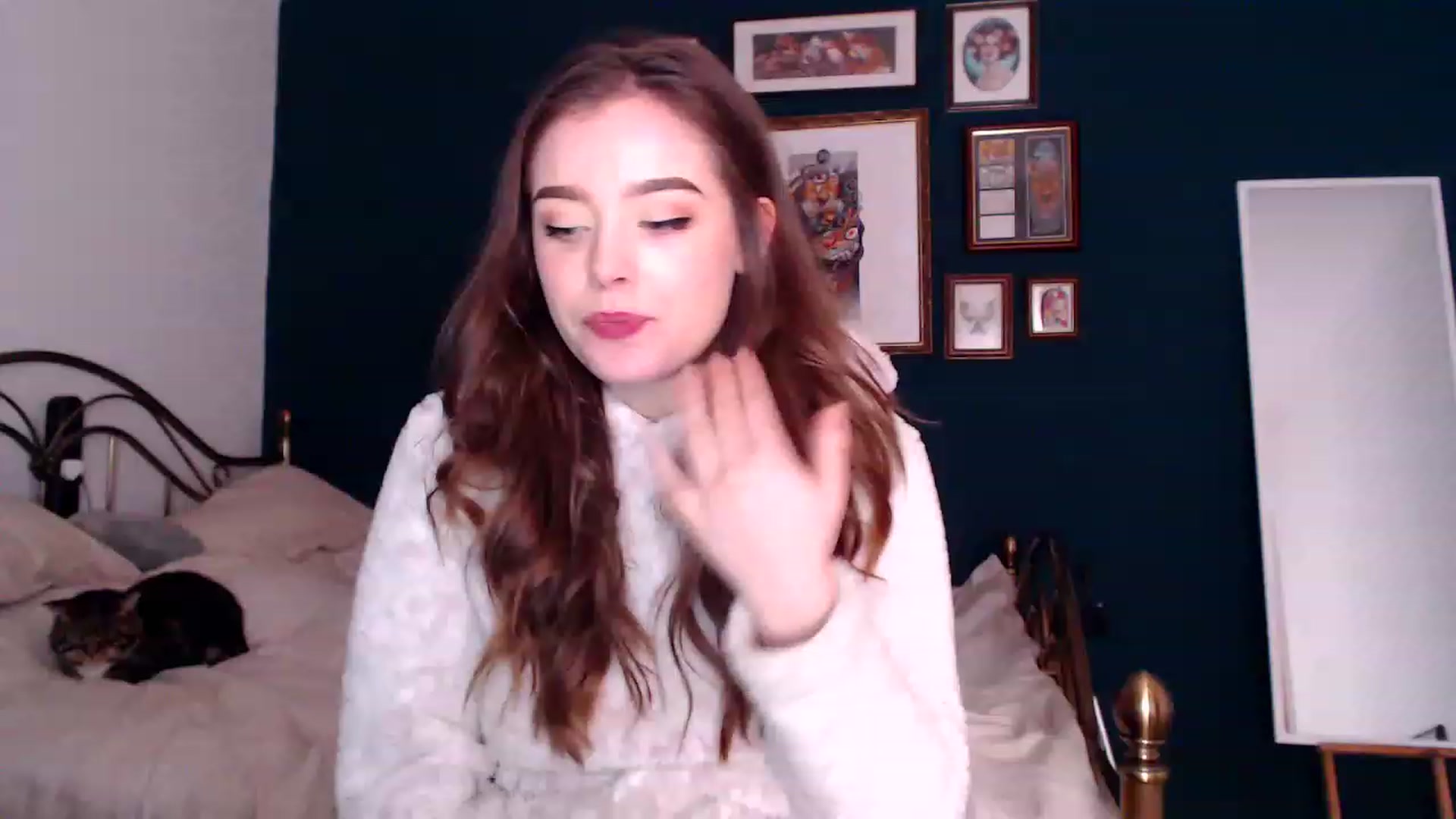 Gallery image thumbnail from KittyCash3w's myfreecams stream on, 12/03/2022, 17:18 image 19 of 20