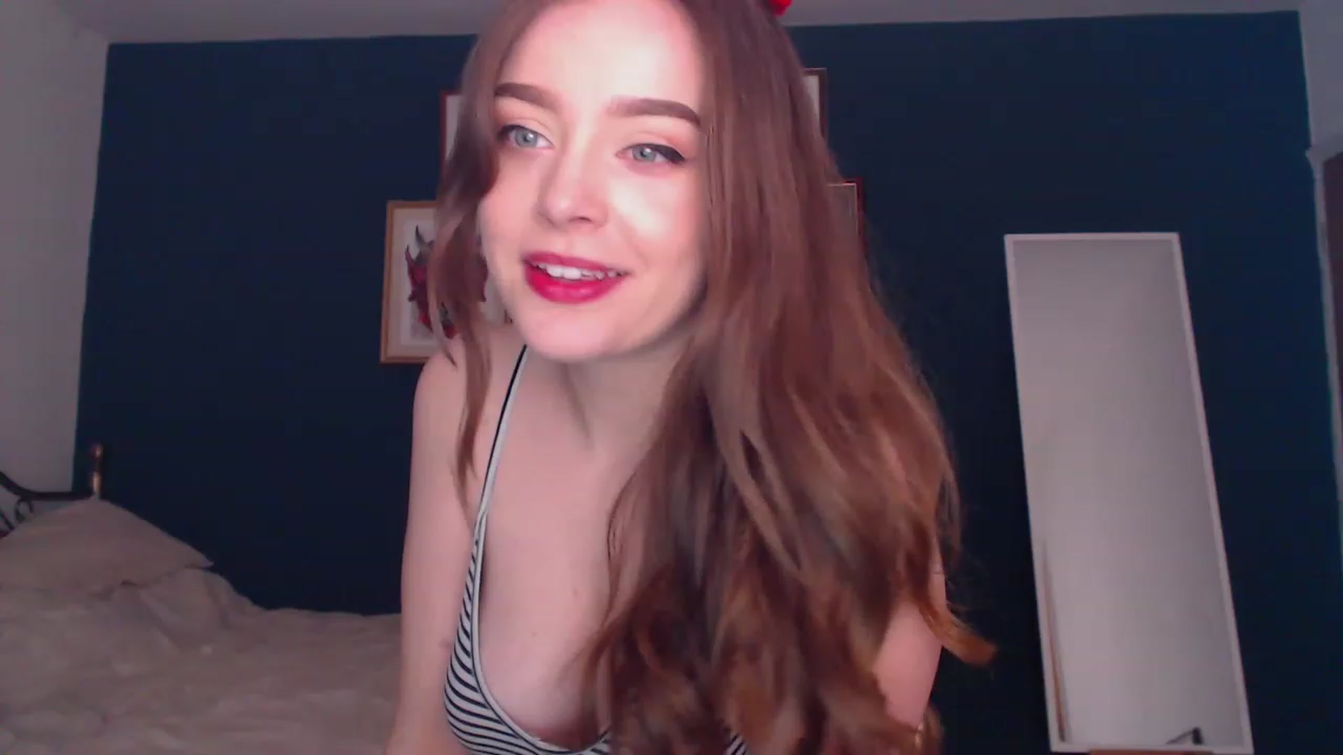 Gallery image thumbnail from KittyCash3w's myfreecams stream on, 12/03/2022, 17:18 image 1 of 20