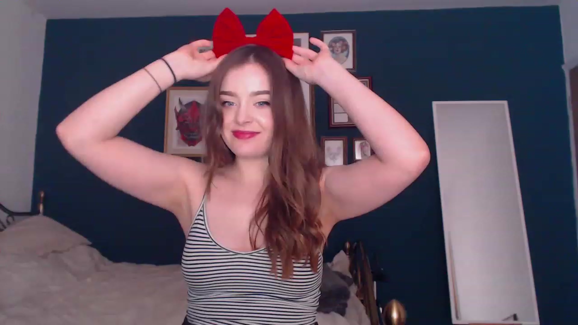 Gallery image thumbnail from KittyCash3w's myfreecams stream on, 12/03/2022, 17:18 image 2 of 20